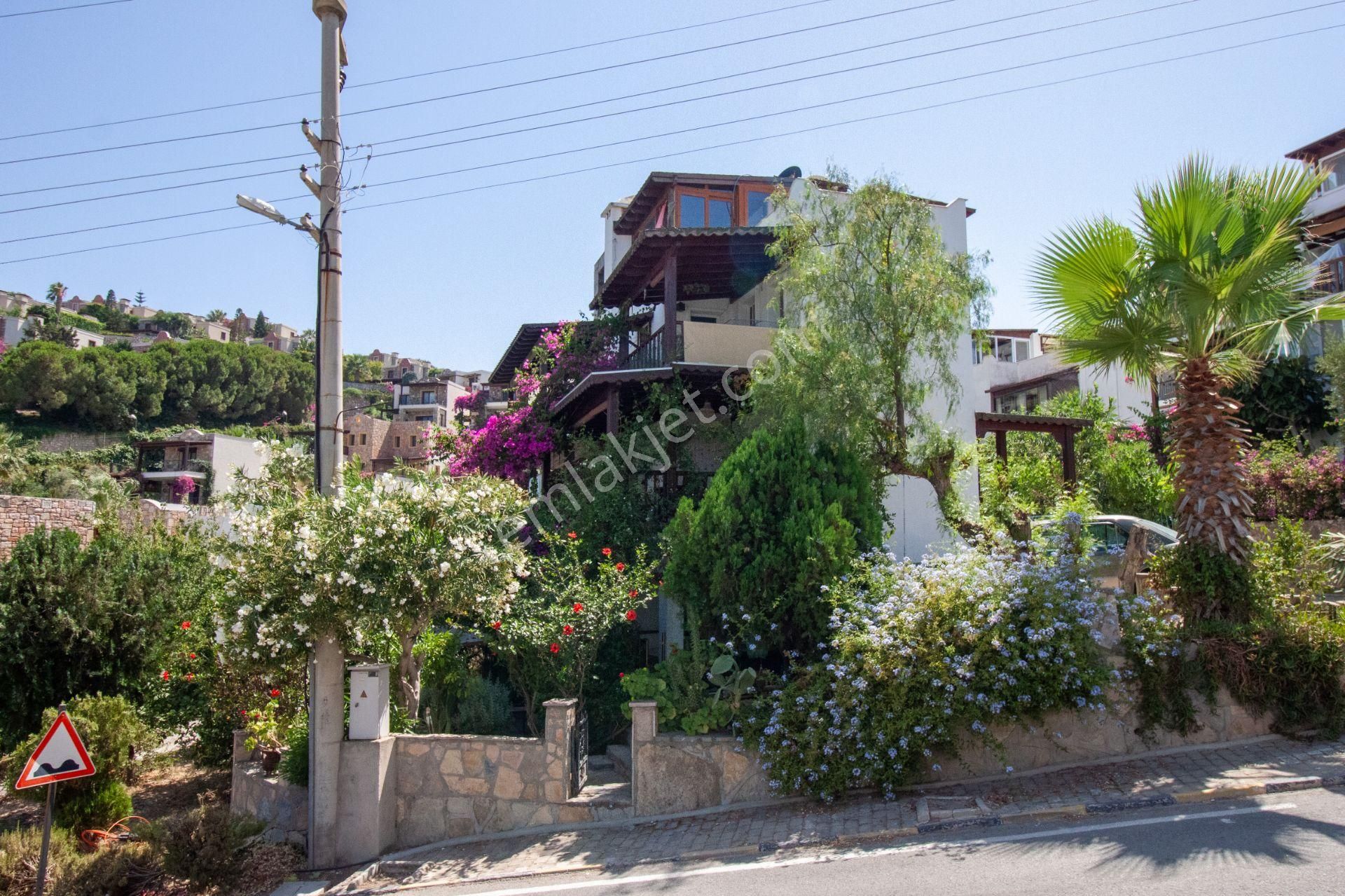 Bodrum Gündoğan Farilyada Satılık 5+2 Köşe Villa - Görsel 25