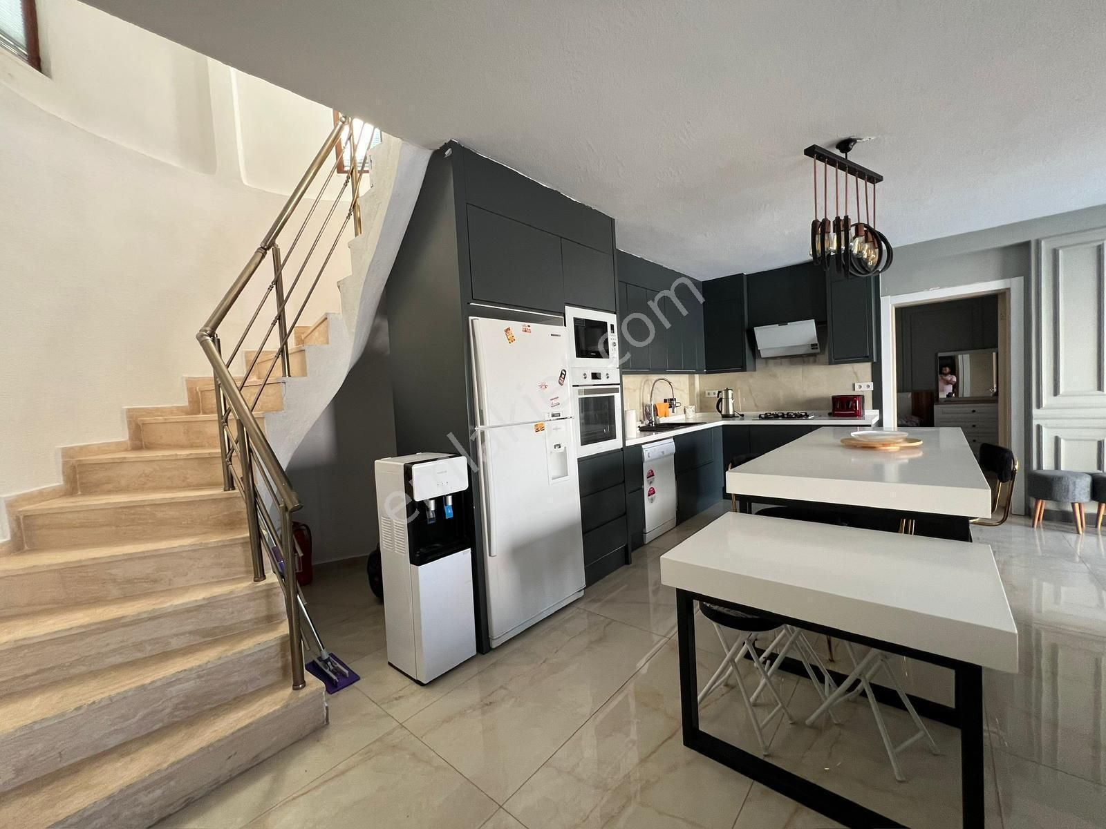 Milas Boğaziçi Deniz Manzaralı Villa - Görsel 17