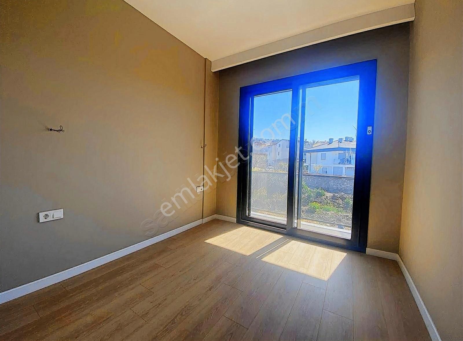 Alya Gayrimenkul Çeşme Yalıda 3+1 Havuzlu Villa - Görsel 3