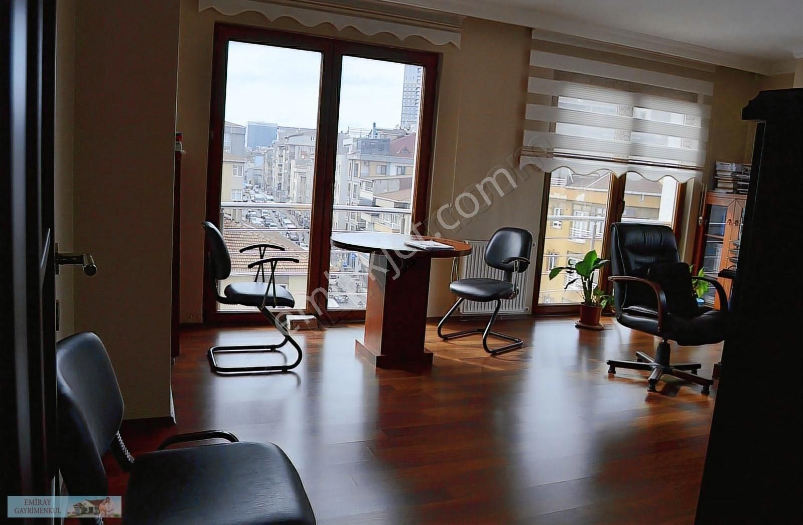 Emiray Dan Ulaşım Sorunu Olmayan Cadde Üzeri Satılık 3+1 - Görsel 25