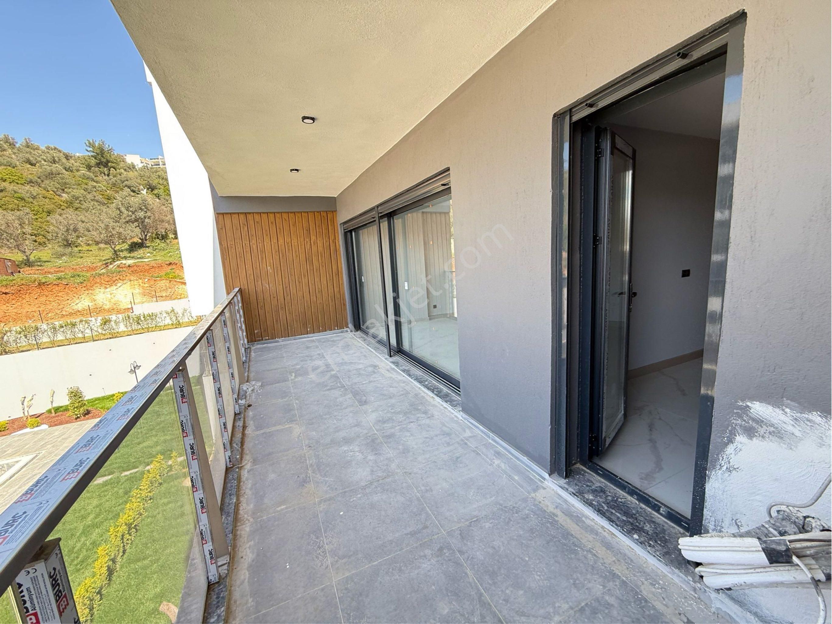 Kuşadası Otogar Arkası'nda Havuzlu Sitede 2+1 Sıfır Satılık Daire - Görsel 10