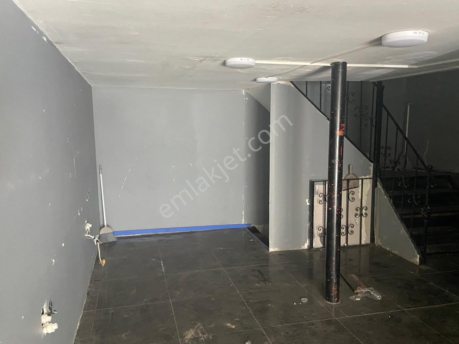 Hekimoğlu Ali Paşa Camii Karşısı- 3 Katlı Dükkan- Fiyatı Düştü Acil Satılık - Görsel 11