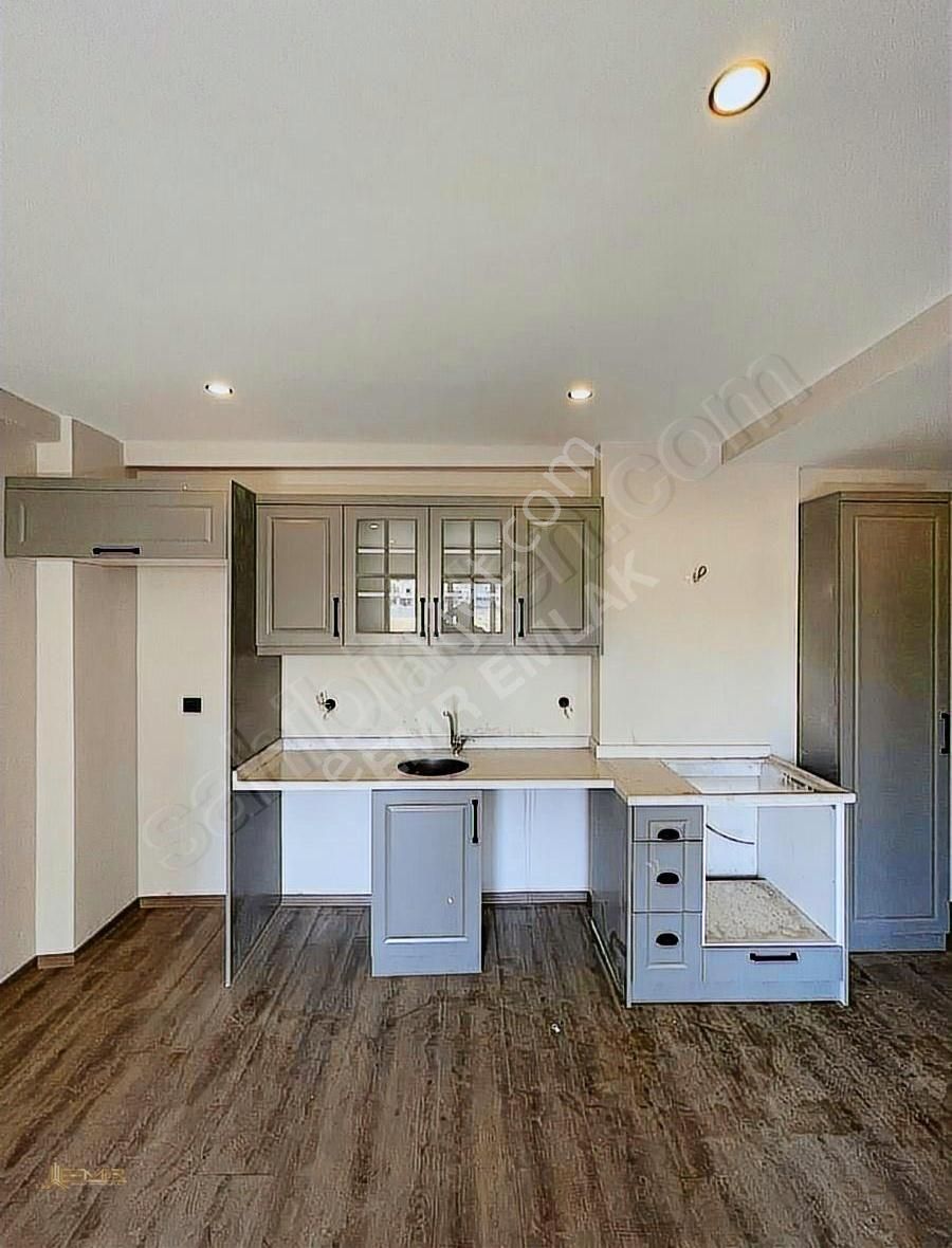 Emr Emlak Farkıyla Emsallerinin En Genişi 1+1 Satılık Lüks Daire - Görsel 14