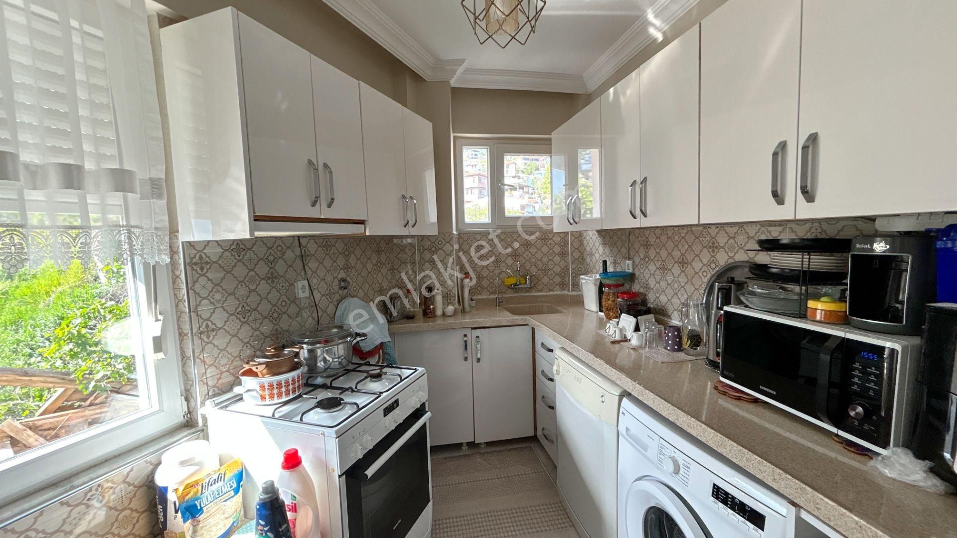 Altınoluk Köy Merkezinde Satılık Müstakil 2,5 Katlı Köy Evi - Görsel 24