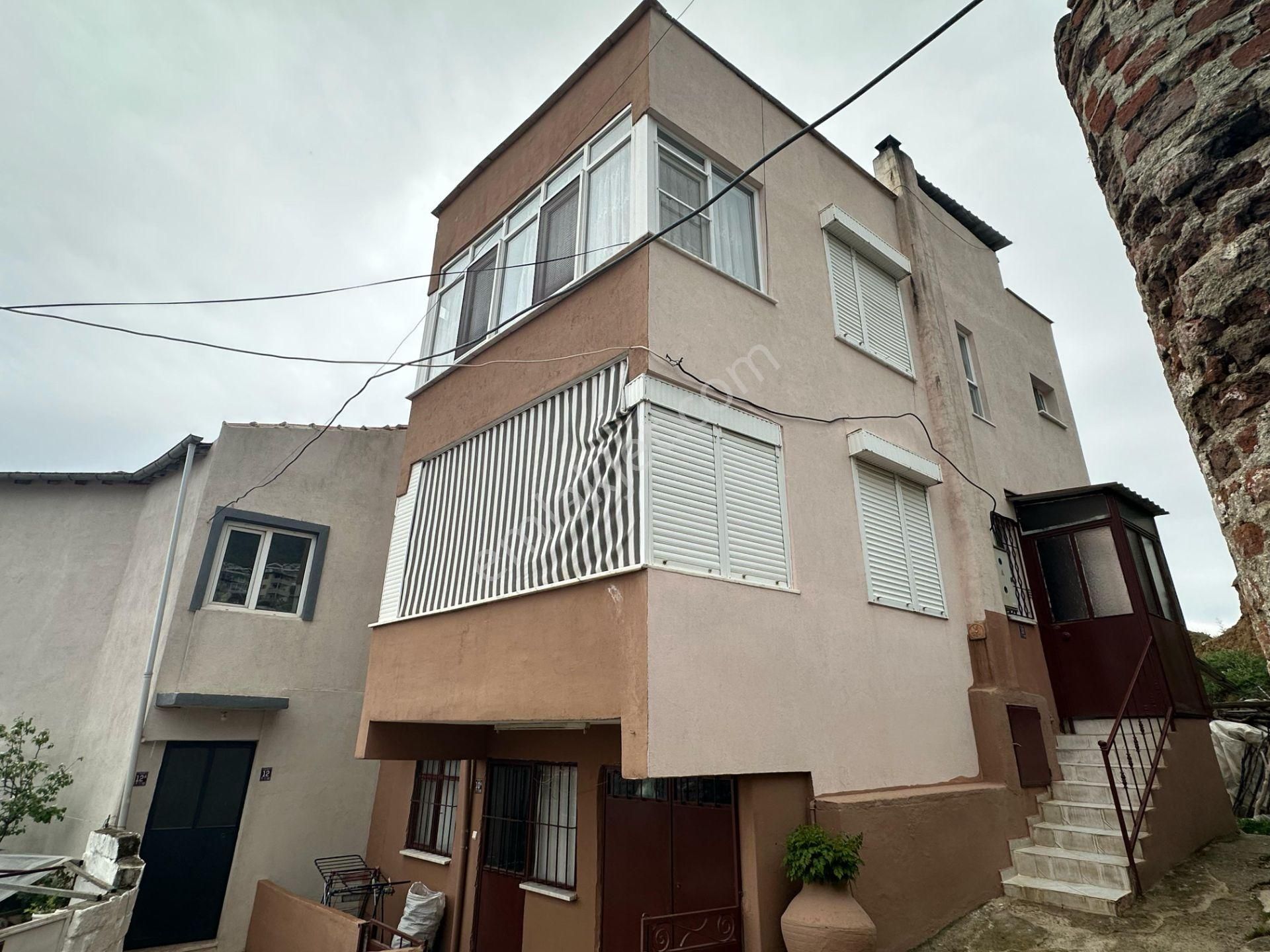 Altınoluk Köy Merkezinde Satılık Müstakil 2,5 Katlı Köy Evi - Görsel 5