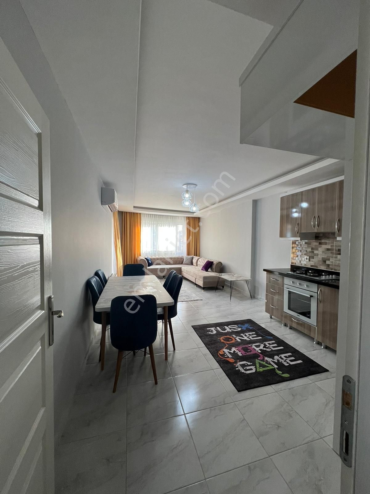 Acil Fiyat Düştü ! Alanya Mahmutlar Mahallesi Atatürk Caddesinde 2+1 Yeni Eşyalı Daire