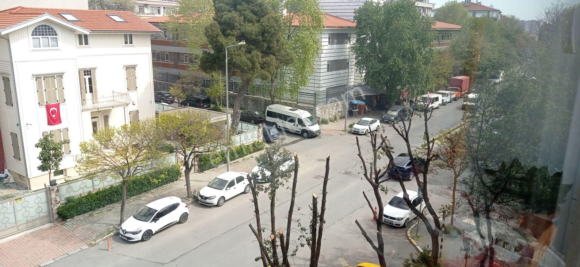 Safir Bakırköy'den Kartaltepe'de Arakat Kiralık Daire