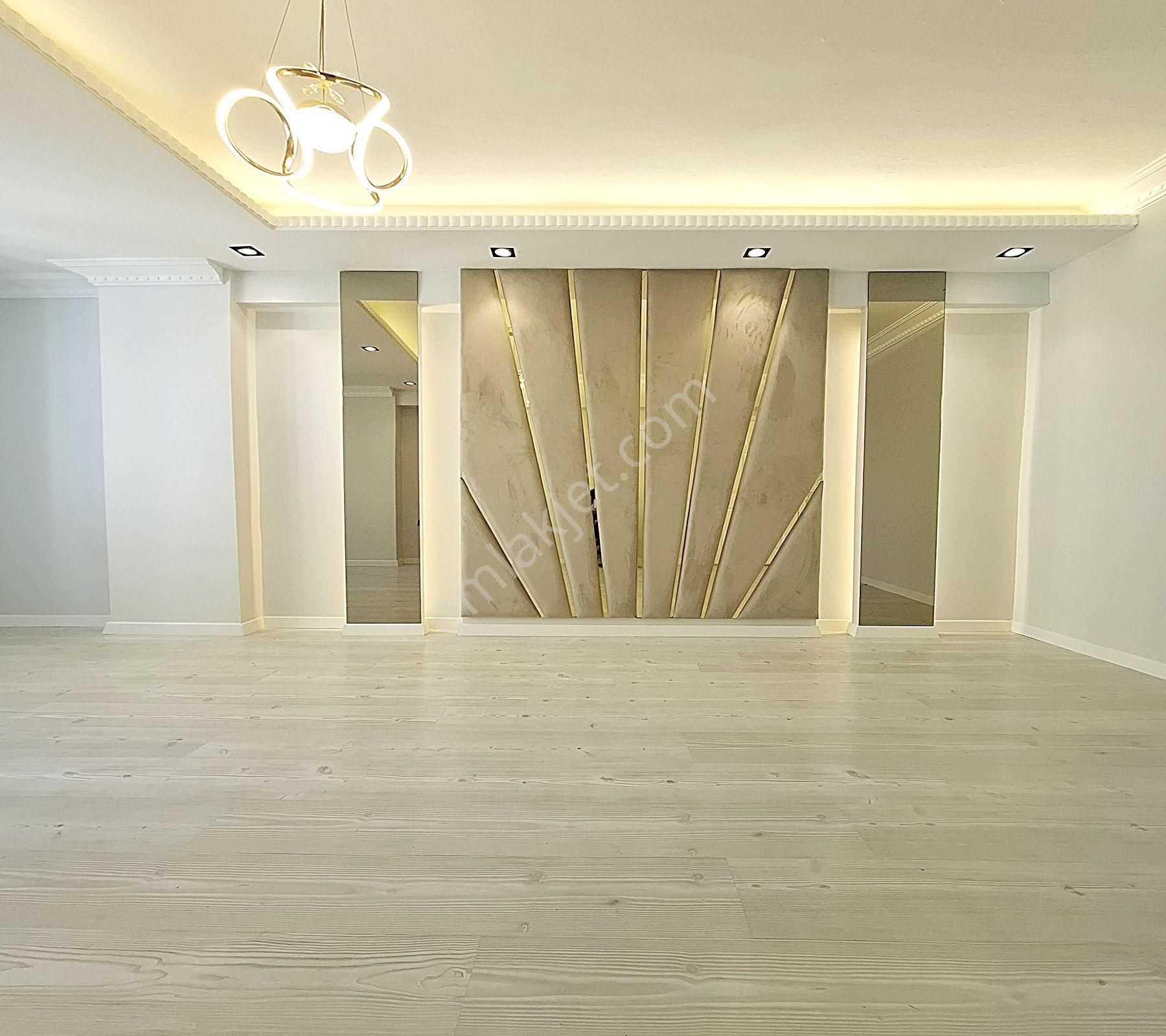 Hanev İnş'tan Mehterçeşme Mahallesinde 2+1 Dekorlu Arakat Daire Fırsatı !