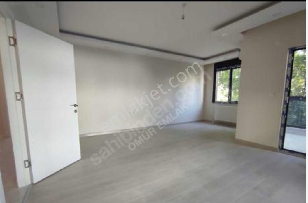 Bahçelievler İstanbul Şehitleri Caddesi'nde 2+1 Sıfır Asansörlü Ara Kat Satılık Daire - Görsel 3