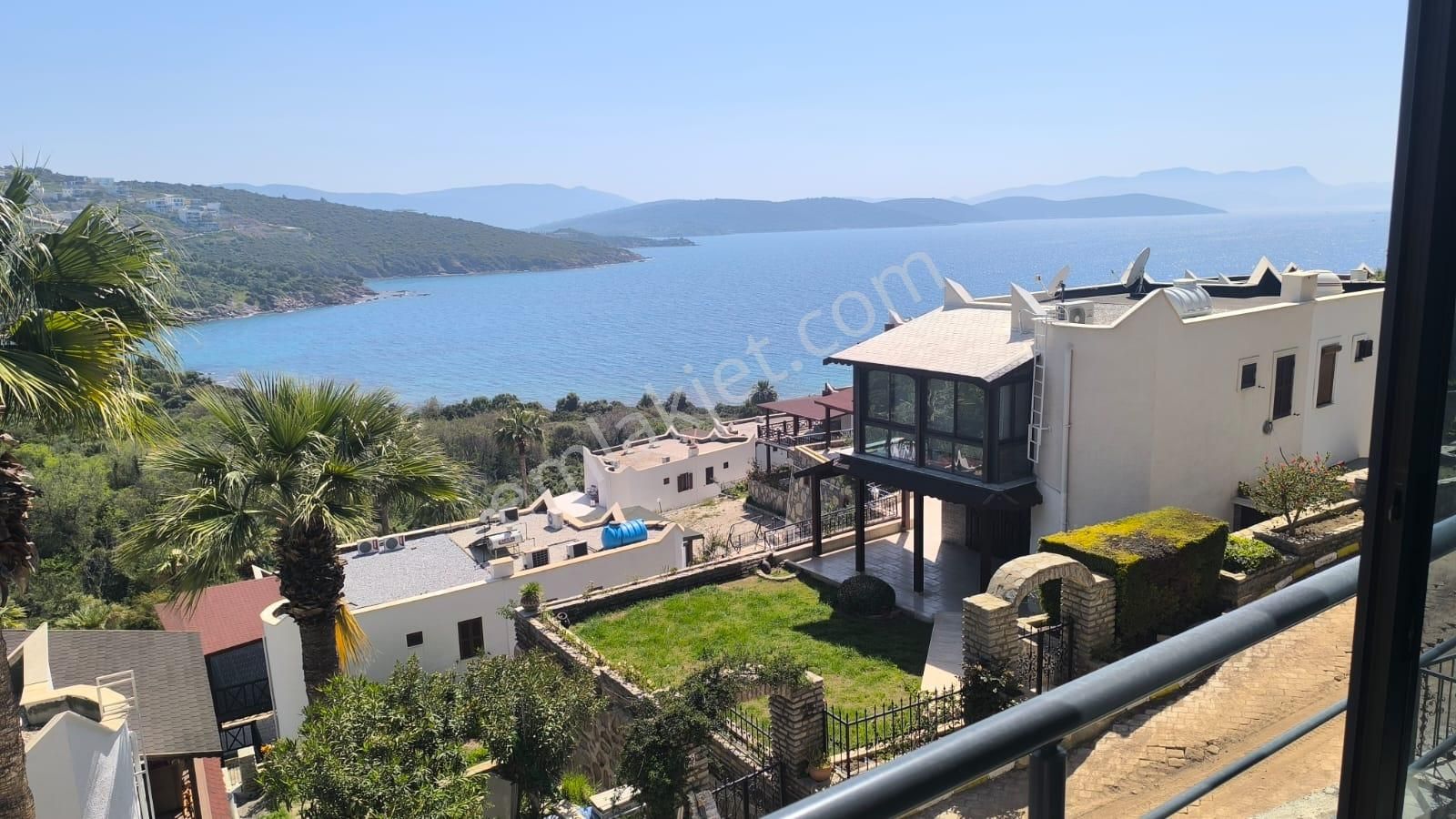 Özgür Sahil Sitesinde Geniş Bahçeli Cam Balkonlu Muhteşem Manzaralı - Görsel 10