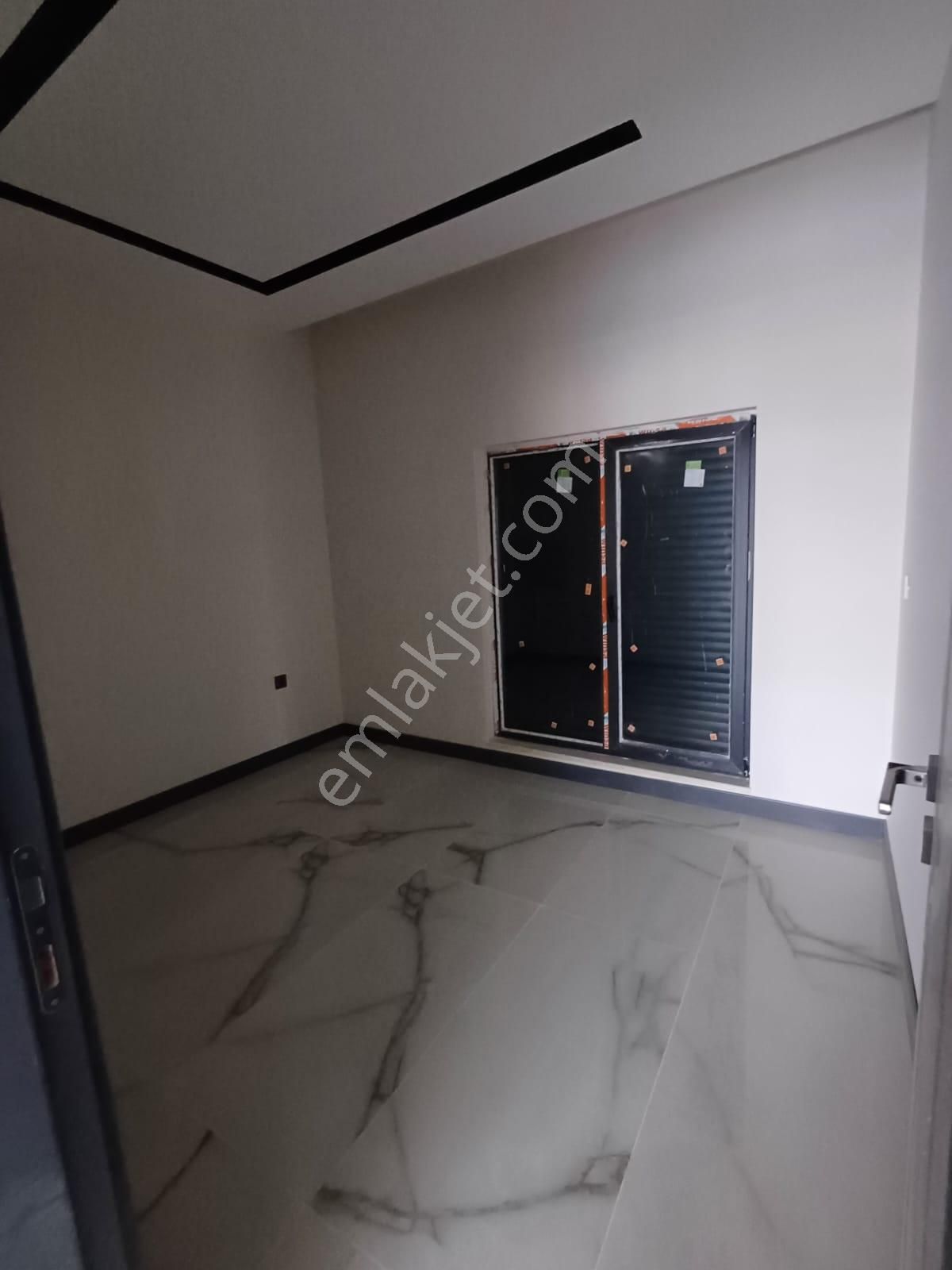 Döşemealtı 'nda 6+1 Yüzme Havuzlu Tripleks Villa - Görsel 30