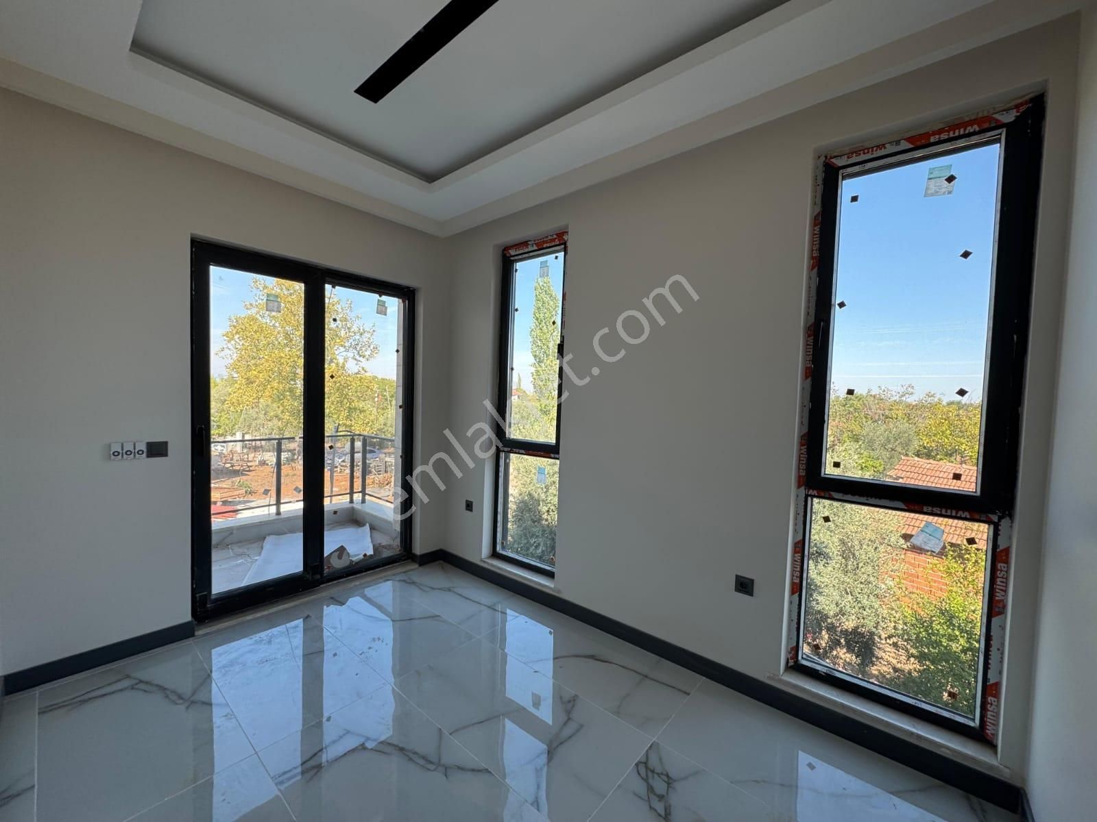 Döşemealtı 'nda 6+1 Yüzme Havuzlu Tripleks Villa - Görsel 19