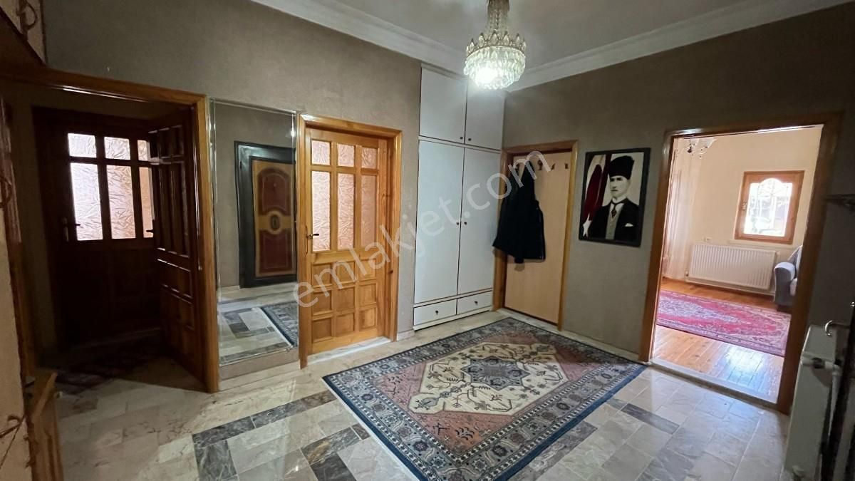 Bahçelievlerde Süper Konumda 2+1 Satılık Daire - Görsel 3