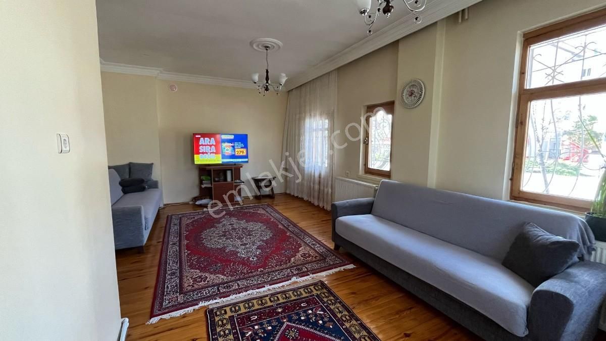 Bahçelievlerde Süper Konumda 2+1 Satılık Daire - Görsel 21