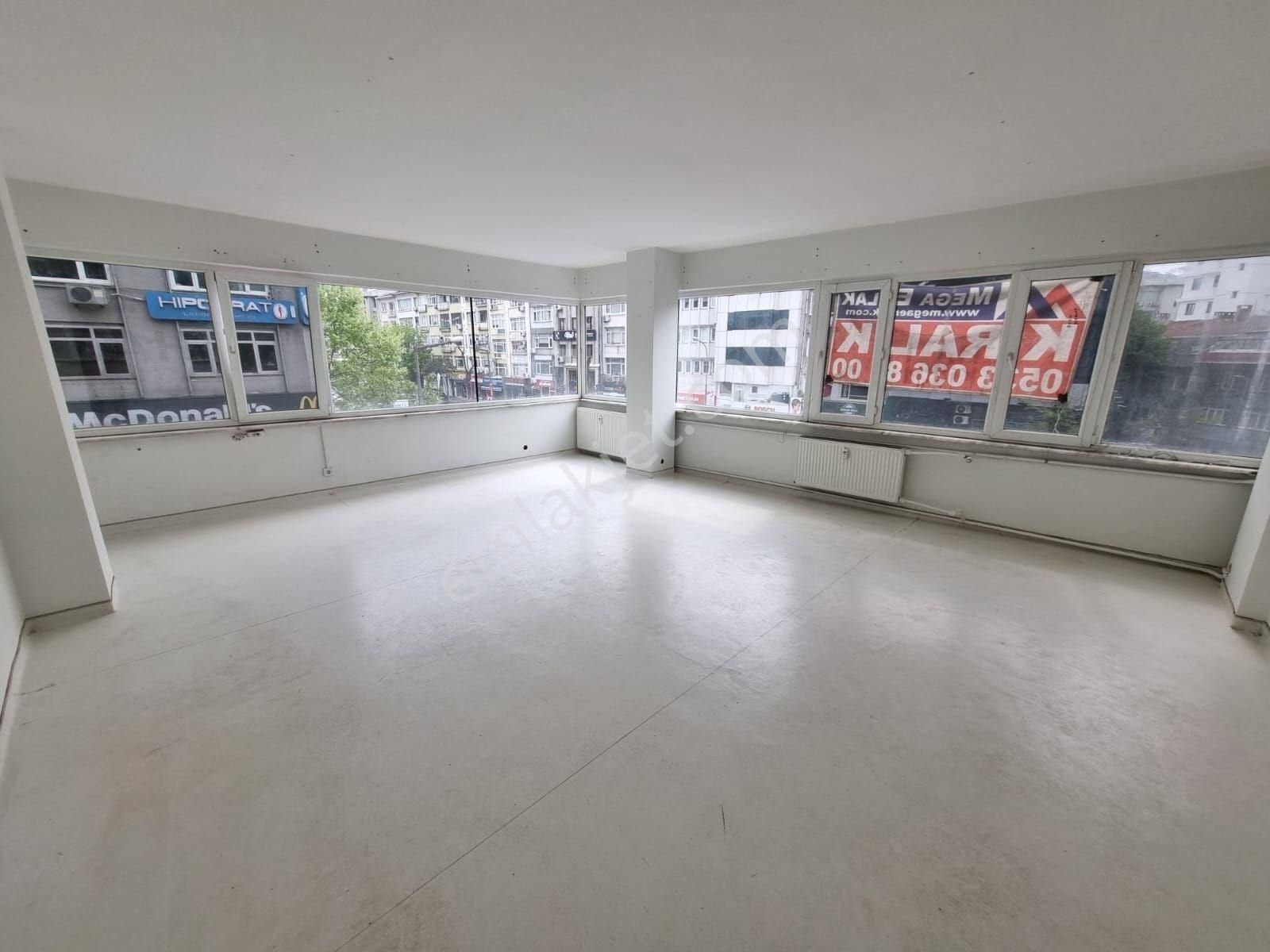 Kızıltoprak Vedat İş Hanından Kiralık Ofis
