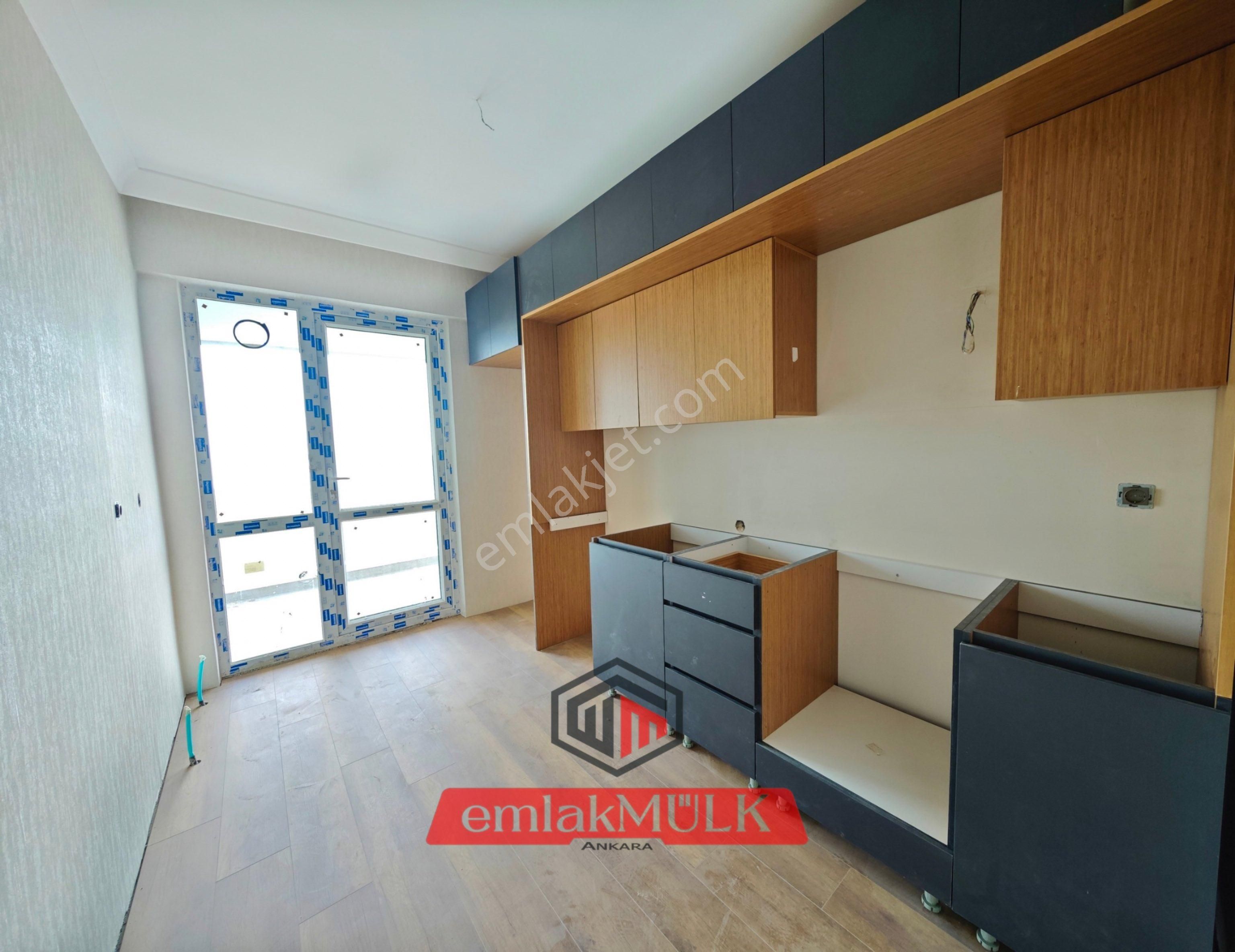 Emlakmülk'ten Yapracıkta Yaşamın Merkezinde Lüks Yapılı 2+1