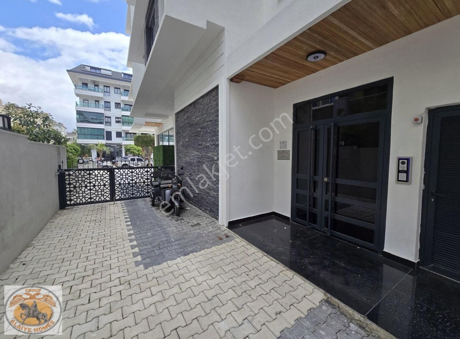 Obanın Merkezinde Satılık 2+1 Plaja 200 Metre Uzaklıkta Daire - Görsel 29