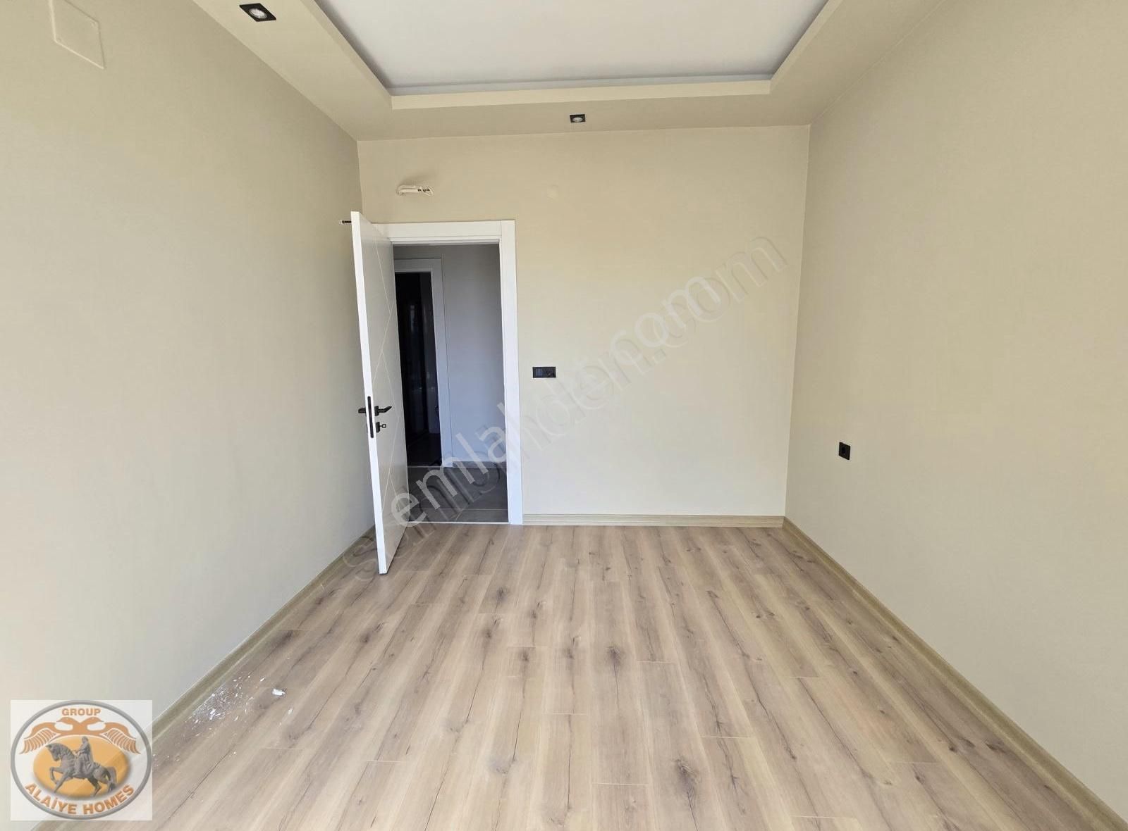 Obanın Merkezinde Satılık 2+1 Plaja 200 Metre Uzaklıkta Daire - Görsel 31