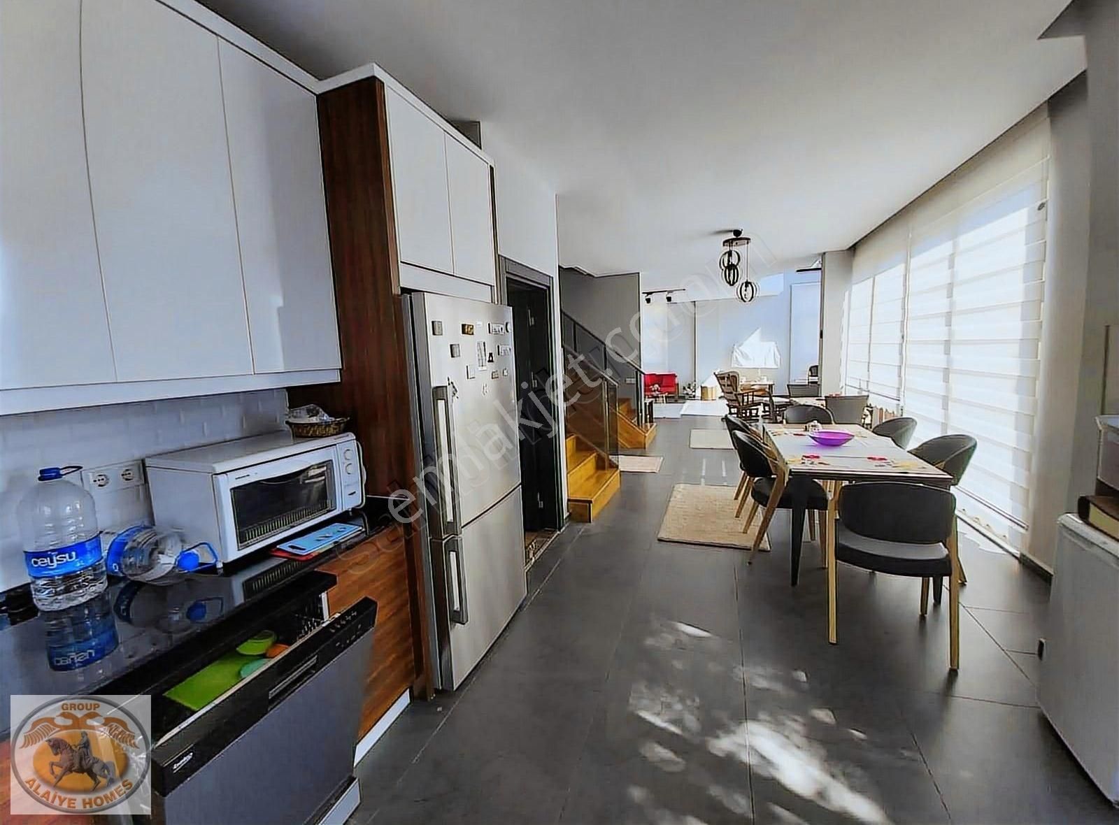 Alanya Üzümlü Mah Eşsiz Doğa Manzaralı Satılık 4+1 Villa - Görsel 4