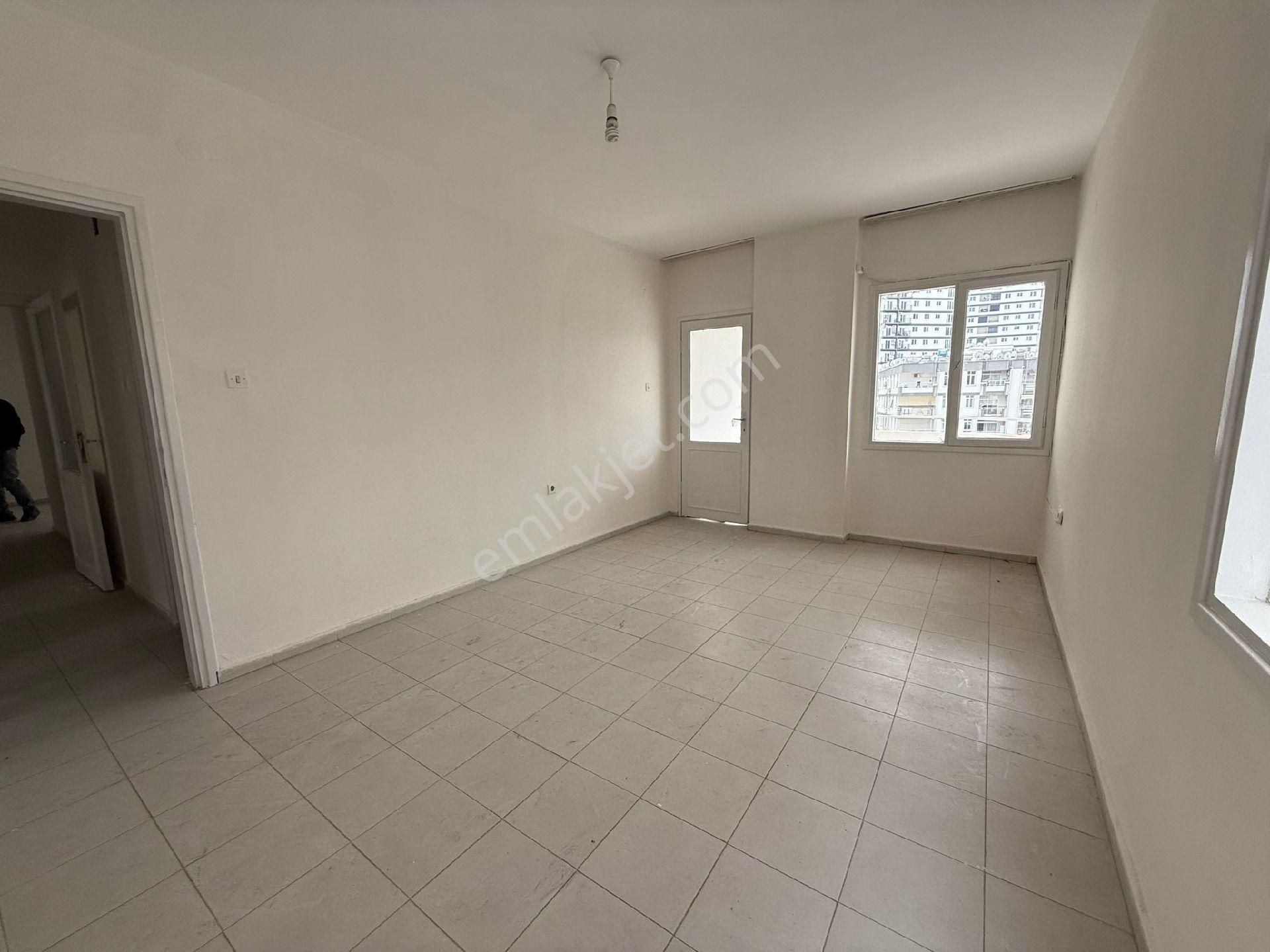 Çukurova Hasarsız 3+1 Toros Mahallesi Bulvar Üzeri İskanlı Kırediye Uygun Satılık Daire - Görsel 10