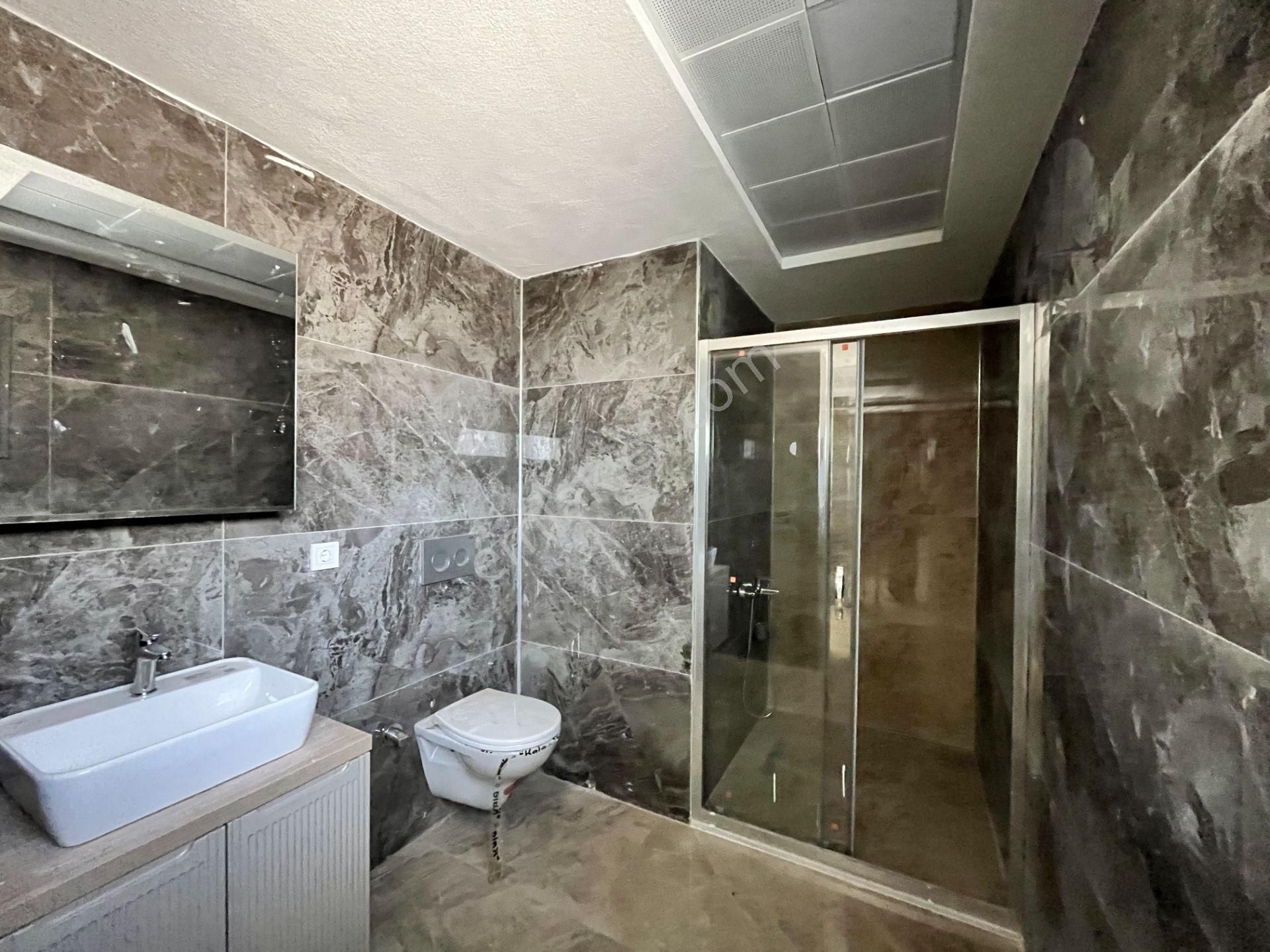 Seferihisar Hıdırlık Mahallesi’nde Site İçinde Lüks Mimarili Satılık 4+1 Villa - Görsel 23