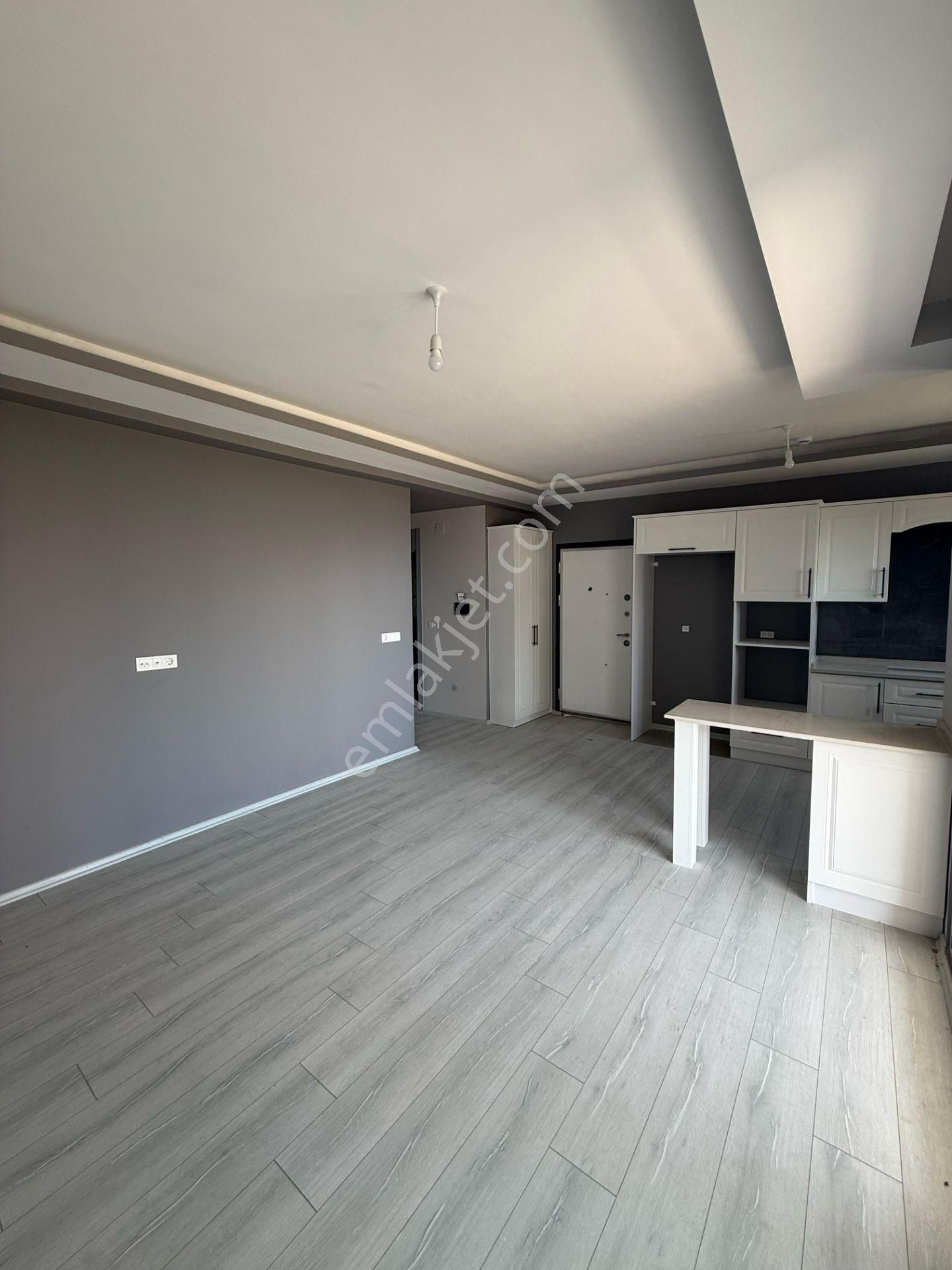 Mersin/erdemli/ayaş'ta Site İçerisinde Havuzlu 2+1 Daireler