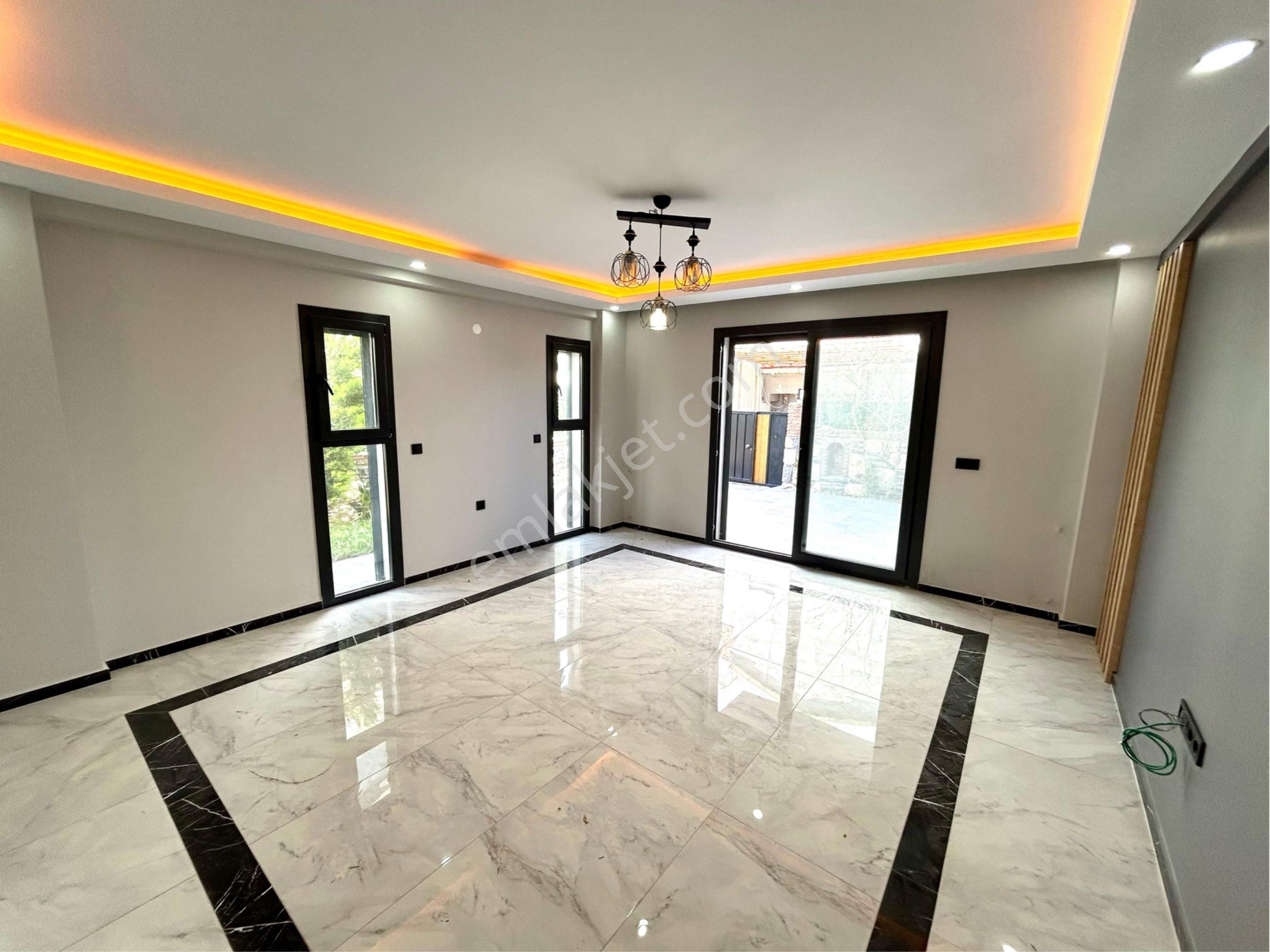 Didimde 3+1 Ayrı Mutfak Bahçeli Otoparklı Teraslı Deniz Manzaralı Villa - Görsel 9