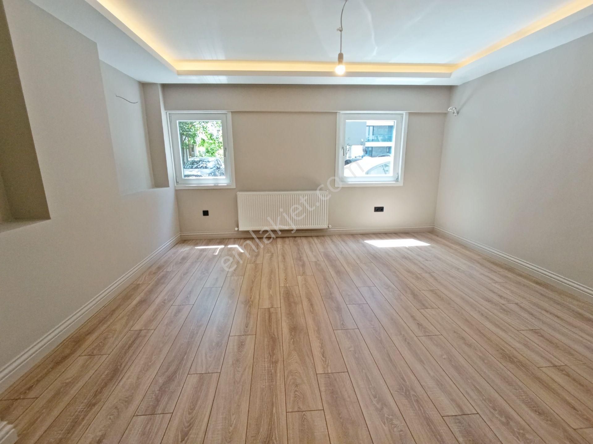 Çiftehavuzlar Bağdat Caddesi Üzerinde İşyerine Uygun 3+1 Daire Emlak Masası