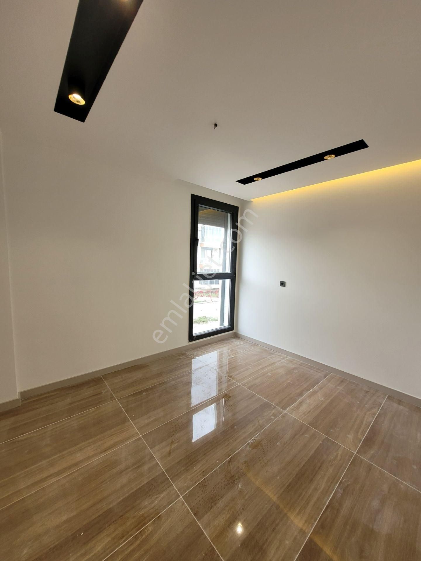 Kuşadasında Deniz Manzaralı Geniş Yeni Daireler - Görsel 11