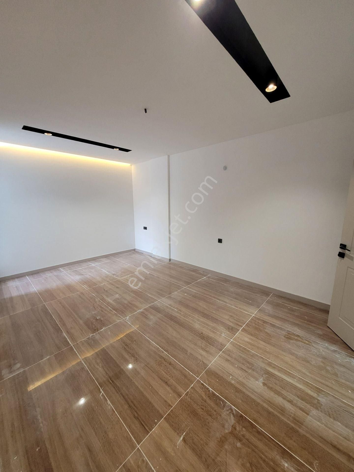 Kuşadasında Deniz Manzaralı Geniş Yeni Daireler - Görsel 9