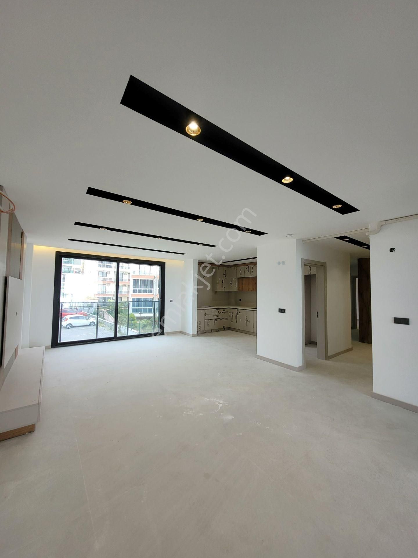 Kuşadasında Deniz Manzaralı Geniş Yeni Daireler - Görsel 16