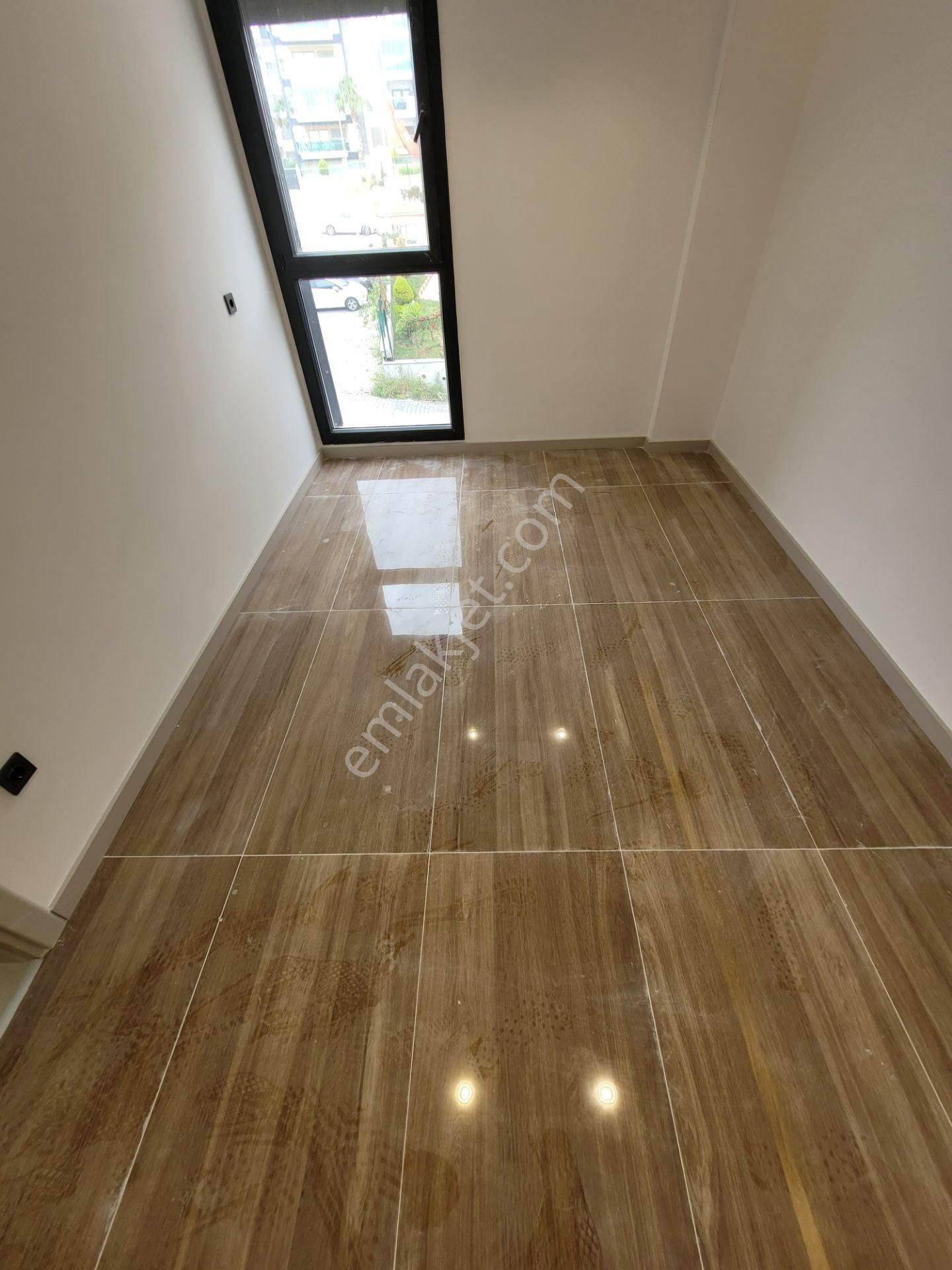 Kuşadasında Deniz Manzaralı Geniş Yeni Daireler - Görsel 10