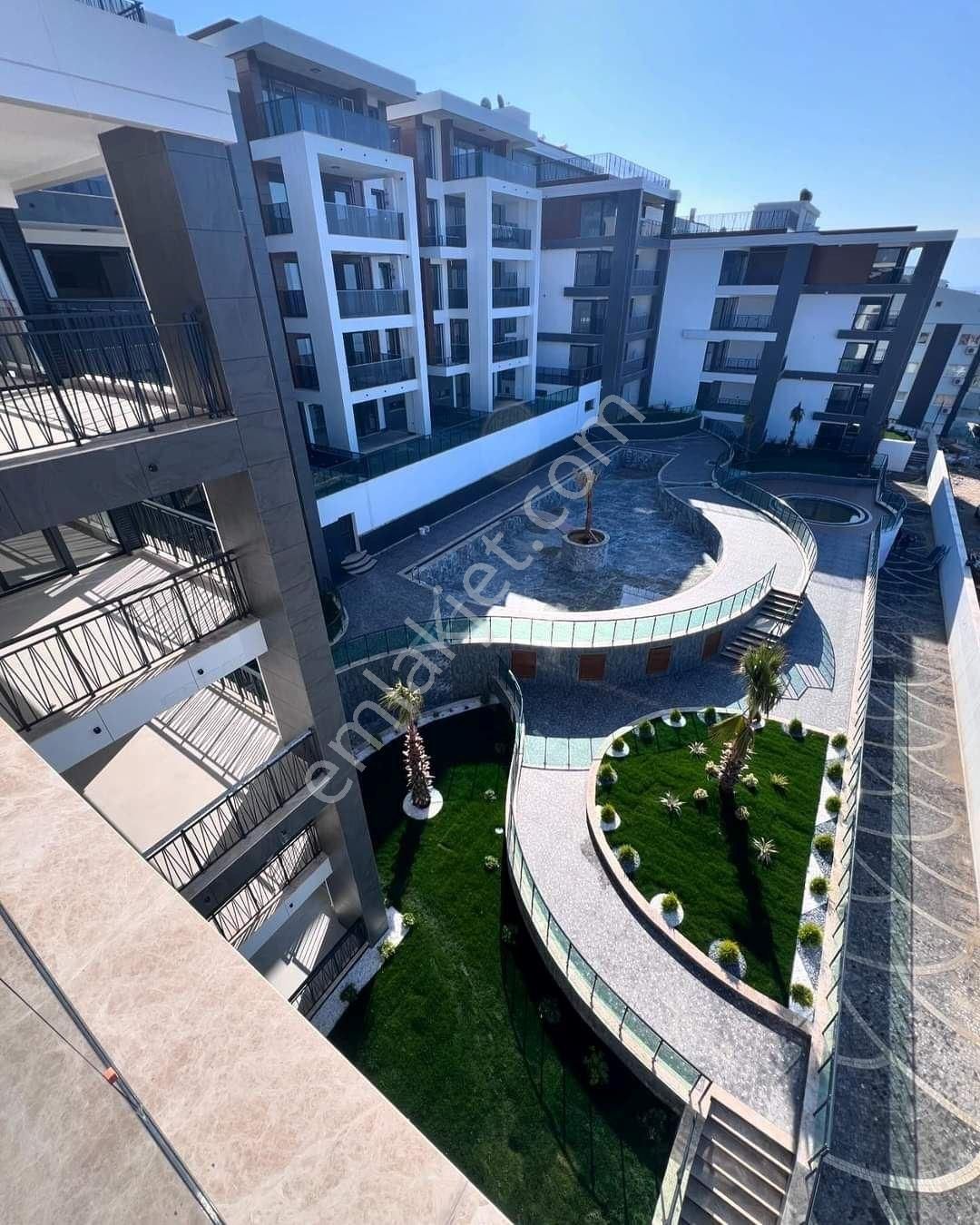 Kuşadasında Deniz Manzaralı Geniş Yeni Daireler - Görsel 31