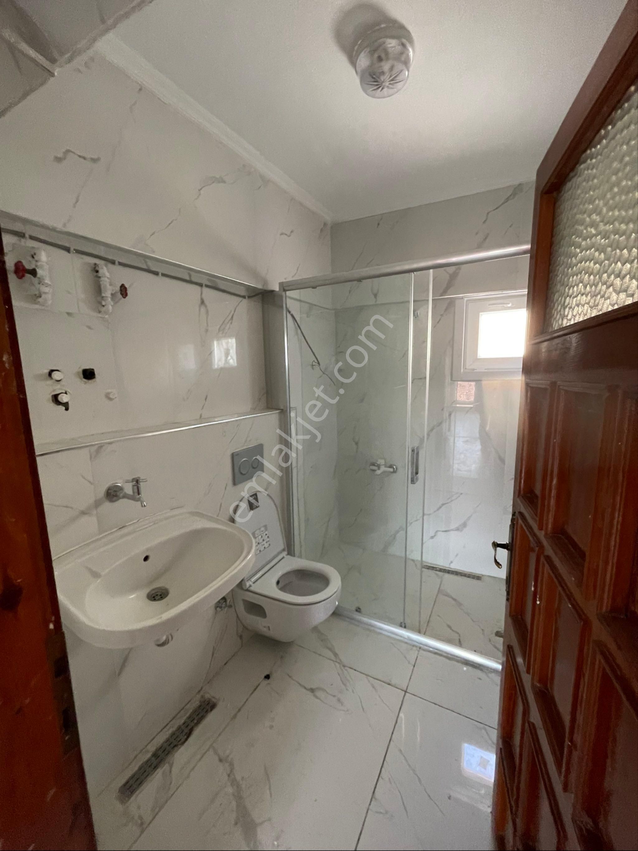 Edremit Meydanda Kiralık Ofis - Görsel 3