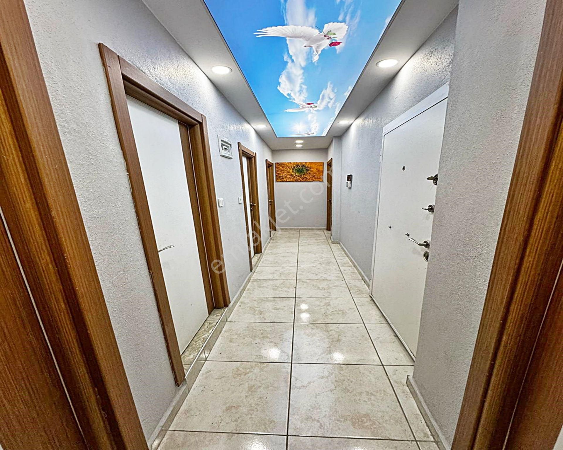 Metrobüse Yakın Yeni Bina İskanlı 2+1 Geniş Satılık Daire