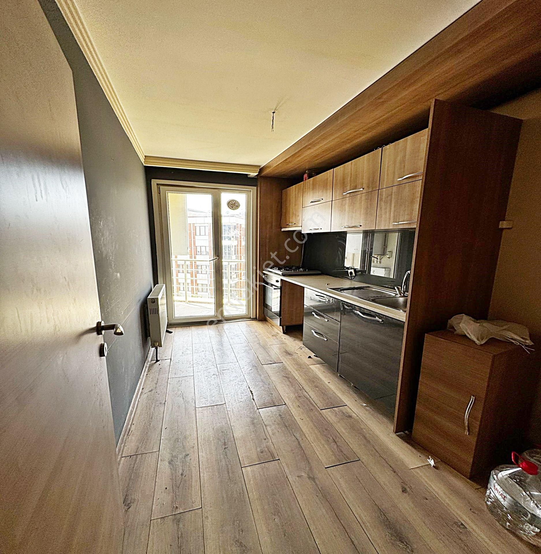 Metrobüsün Dibinde 2+1 İskanlı Sorunsuz Temiz Geniş Satılık Daire - Görsel 18