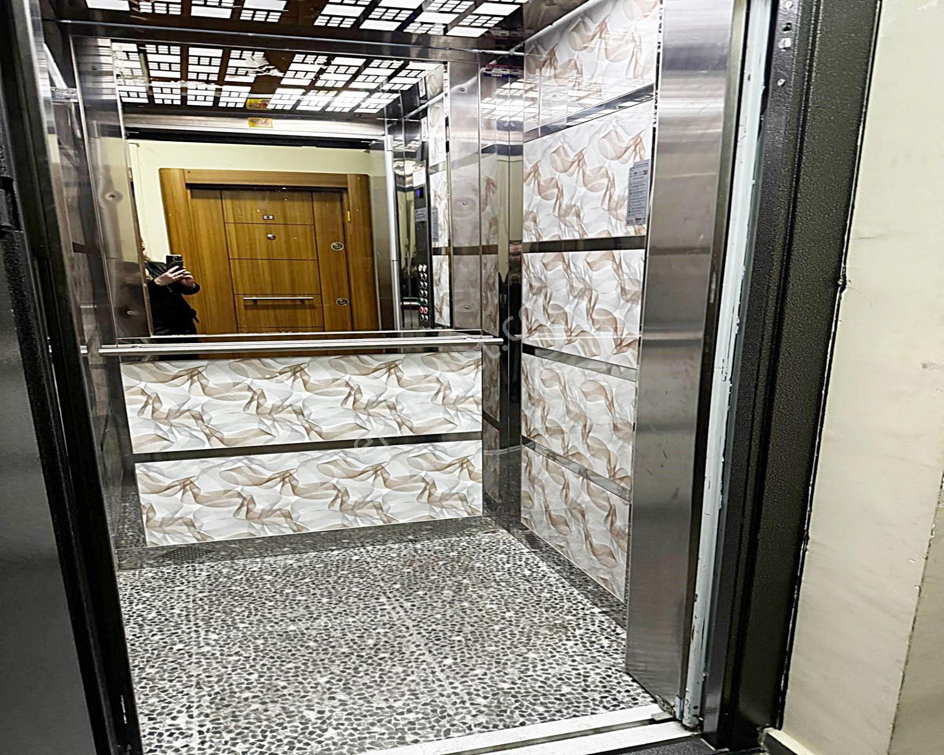 Metrobüsün Dibinde 2+1 İskanlı Sorunsuz Temiz Geniş Satılık Daire - Görsel 23