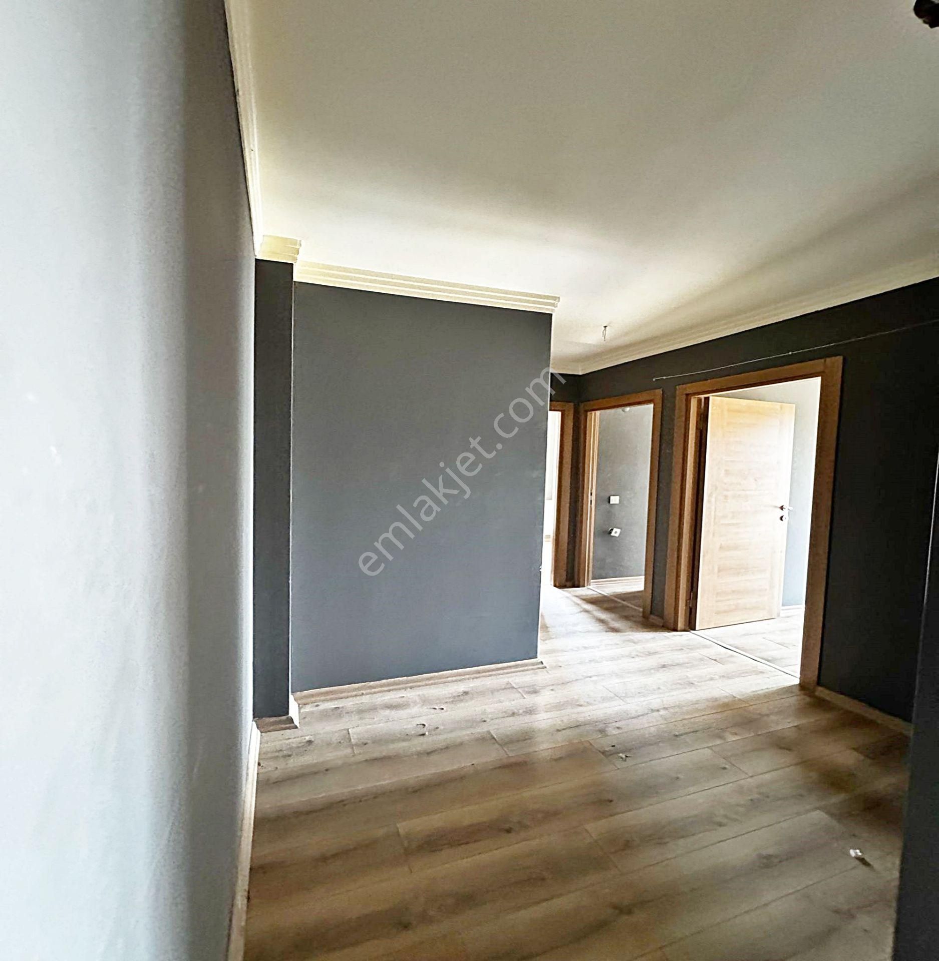 Metrobüsün Dibinde 2+1 İskanlı Sorunsuz Temiz Geniş Satılık Daire - Görsel 11