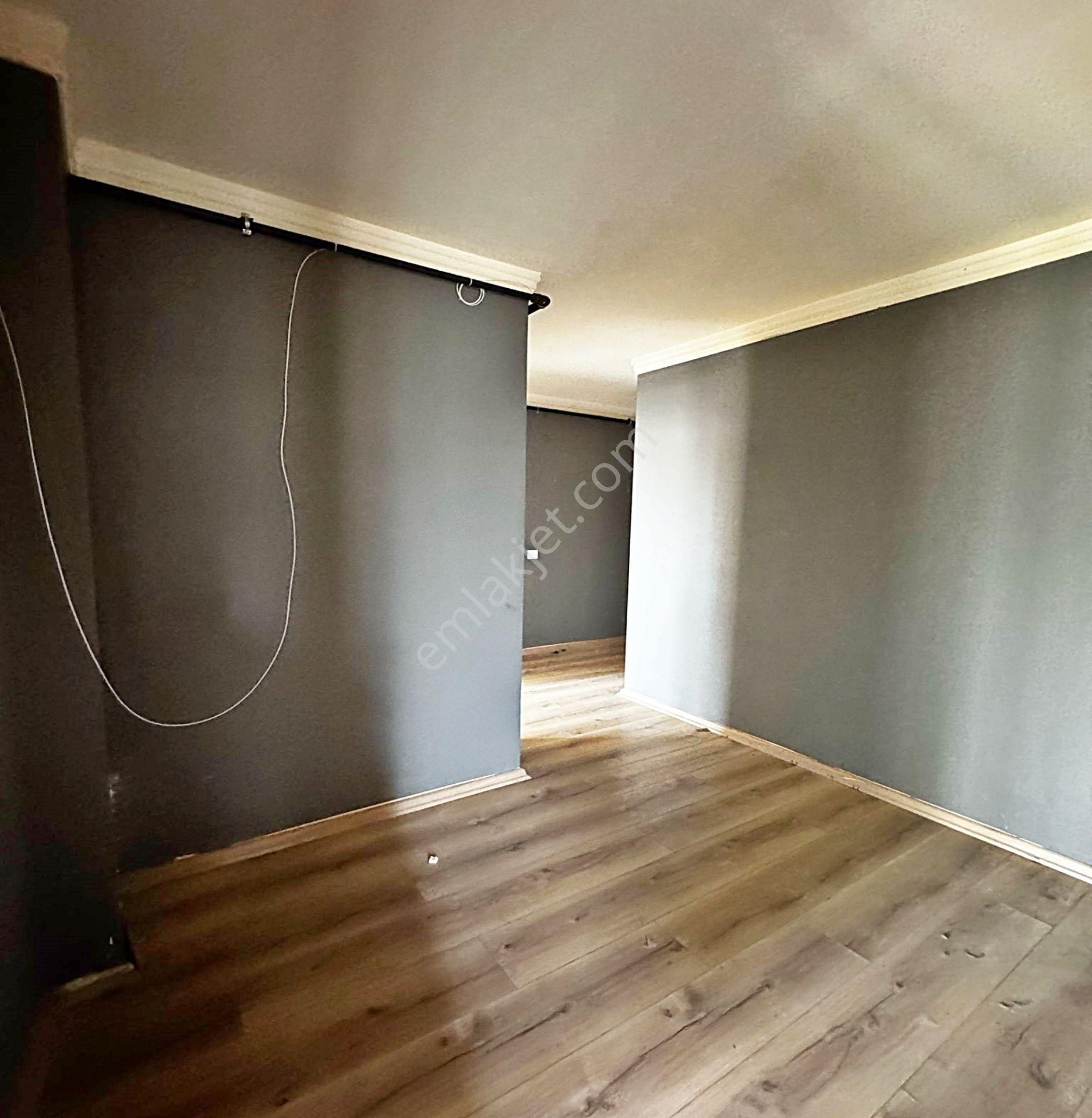 Metrobüsün Dibinde 2+1 İskanlı Sorunsuz Temiz Geniş Satılık Daire - Görsel 3