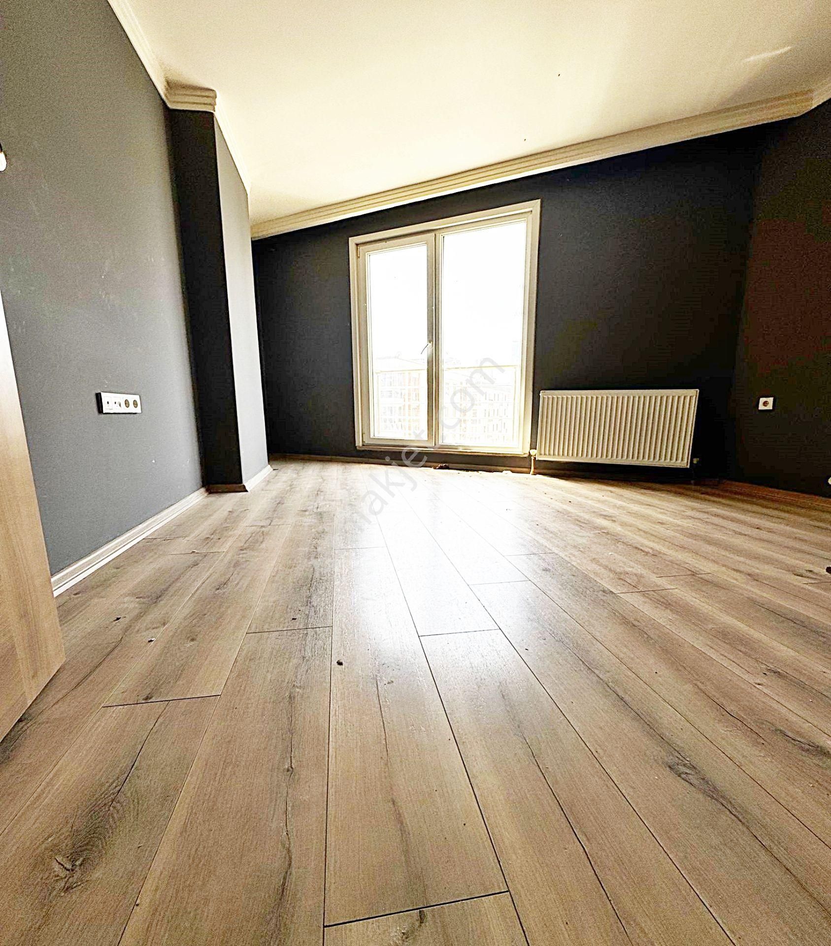 Metrobüsün Dibinde 2+1 İskanlı Sorunsuz Temiz Geniş Satılık Daire - Görsel 13