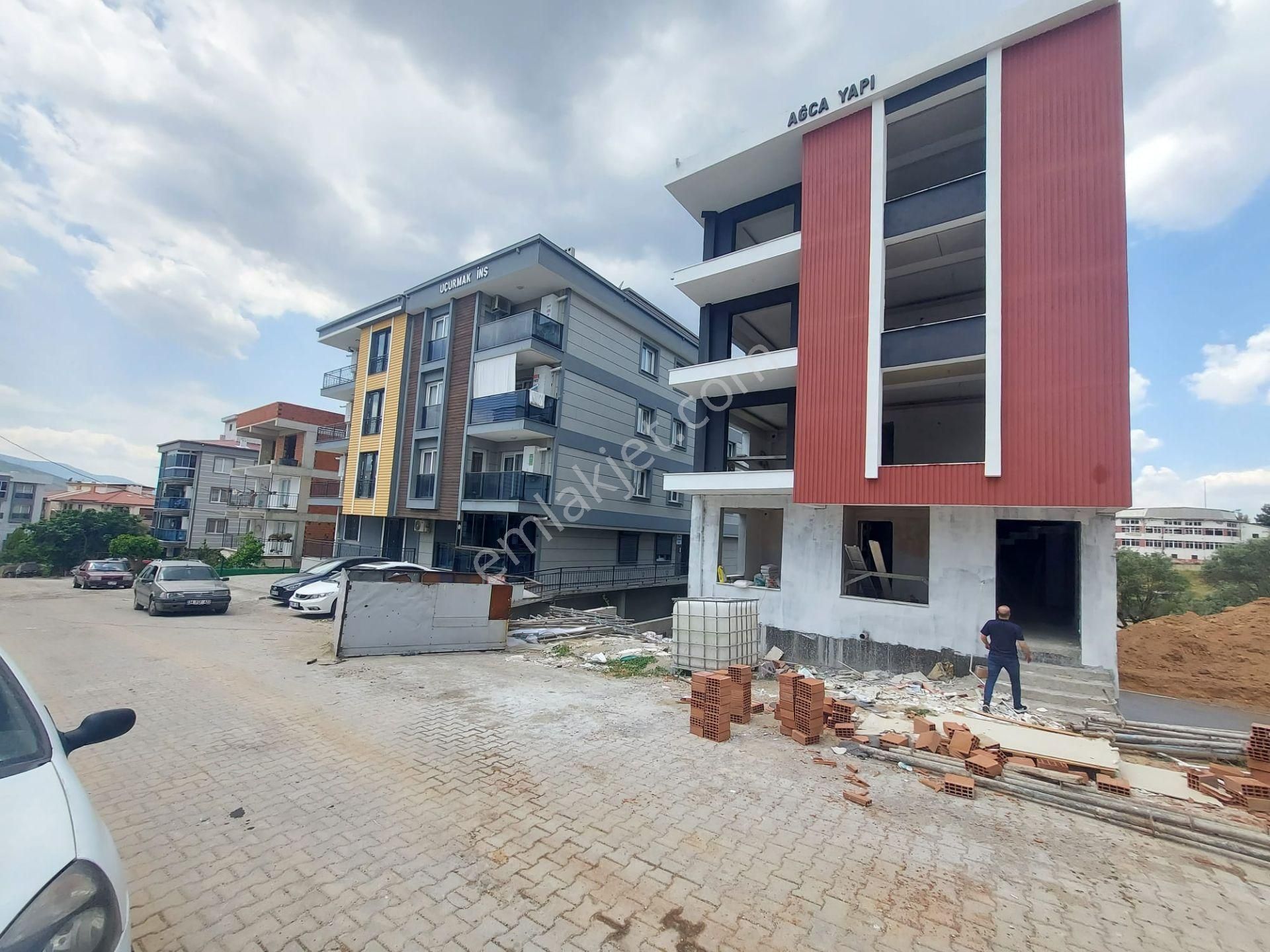 İzmir Kemalpaşa Ulucakda Yapım Aşamasında Satılık 3+1