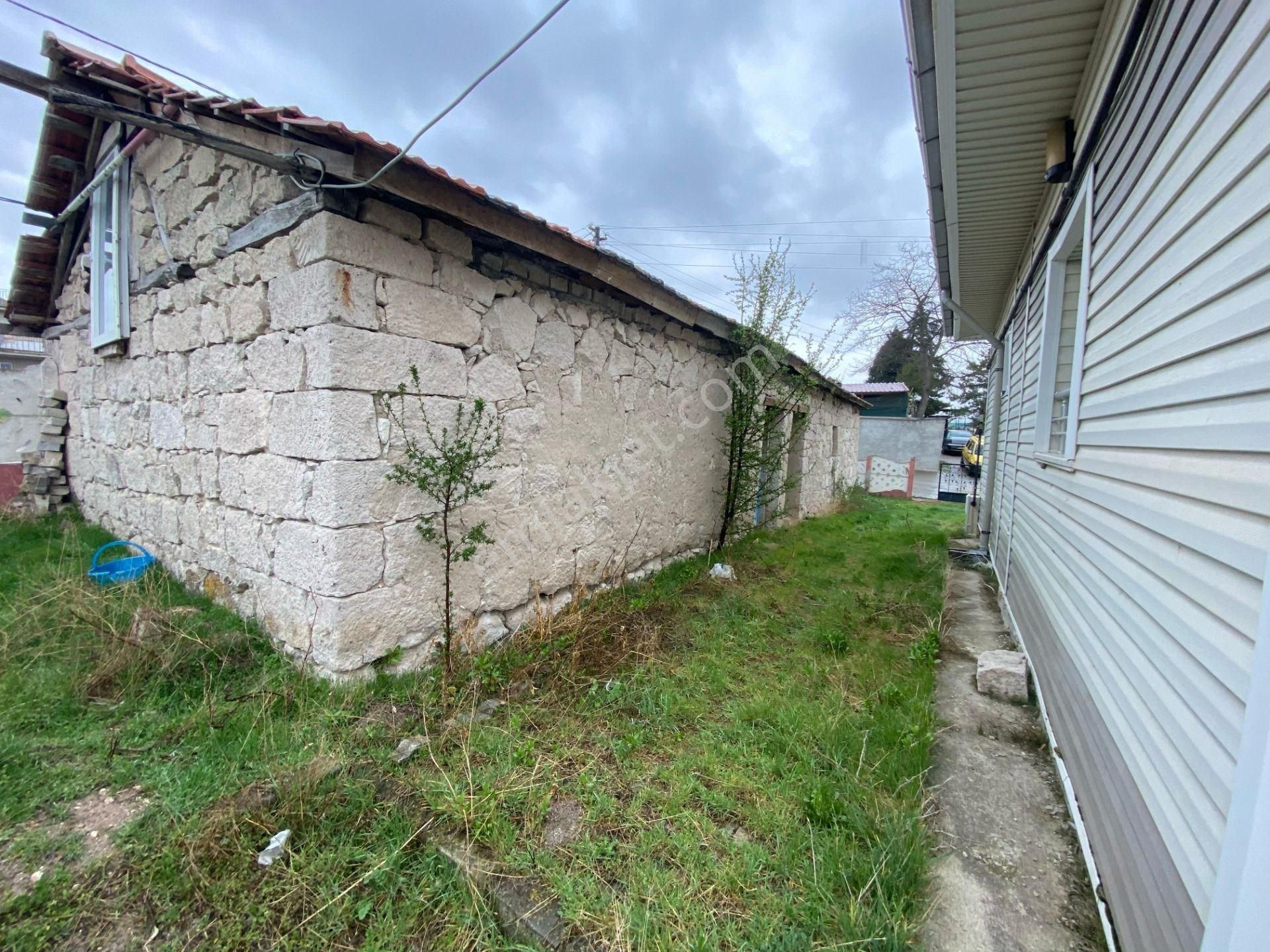 Vefa Gayrimenkul'den - Kütahya +merkez'de Bahçeli + Müstakil Ev - Görsel 33