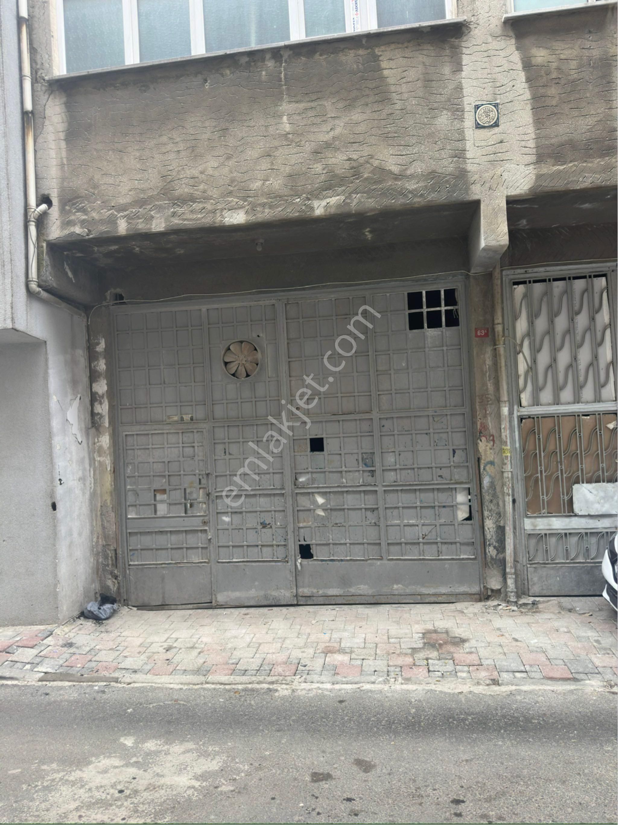Yavuz Selim De Kiralık Dükkan