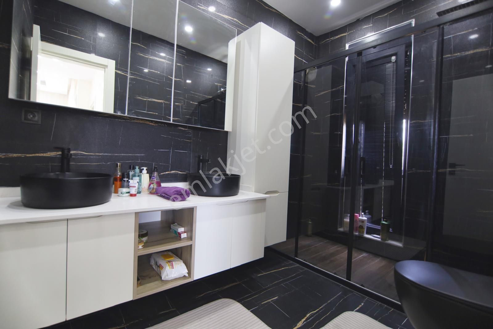 Nuray Ayhan'dan Yeşilbayırda Satılık Lüks Müstakil Tripleks Havuzlu Villa - Görsel 19