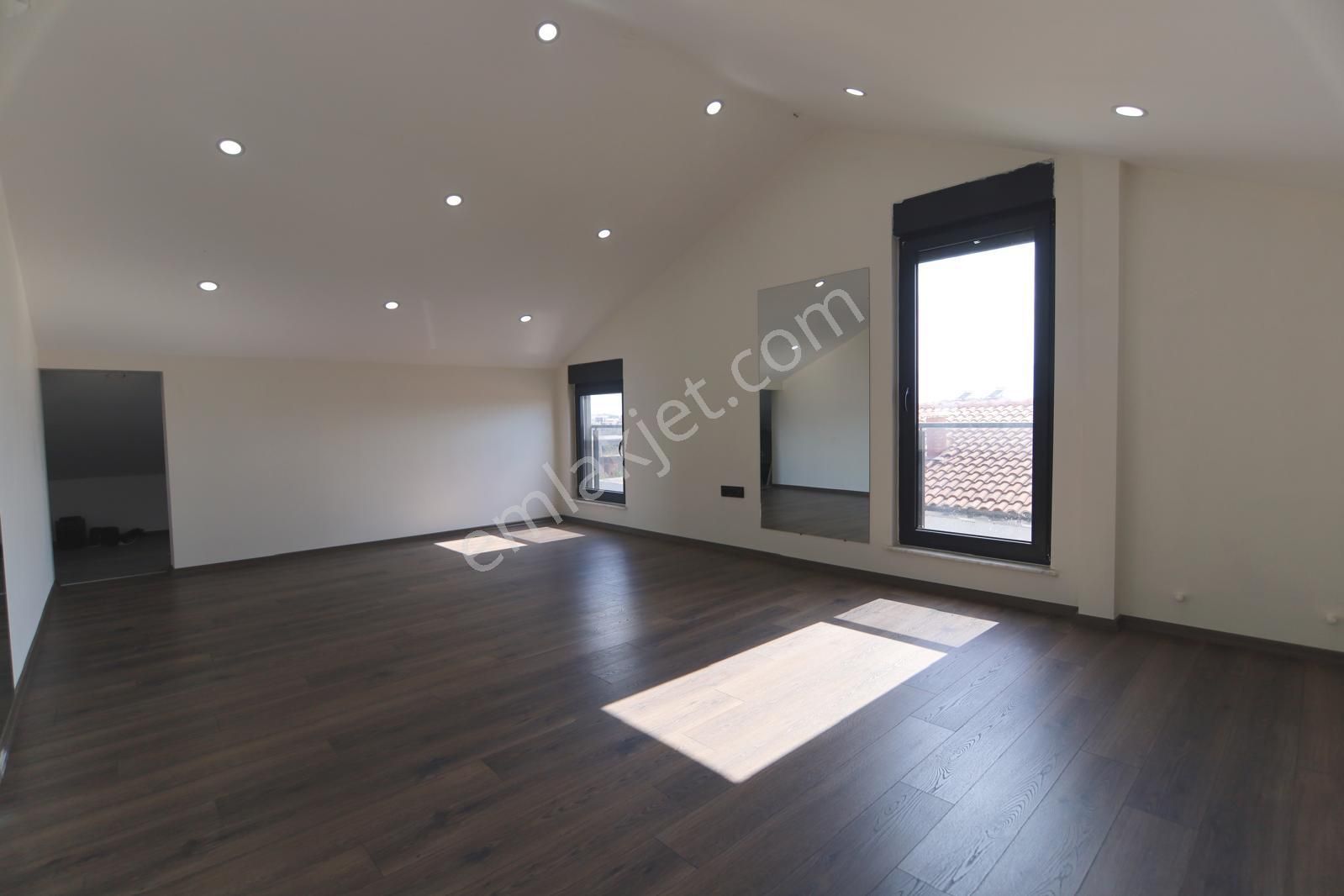 Nuray Ayhan'dan Yeşilbayırda Satılık Lüks Müstakil Tripleks Havuzlu Villa - Görsel 21