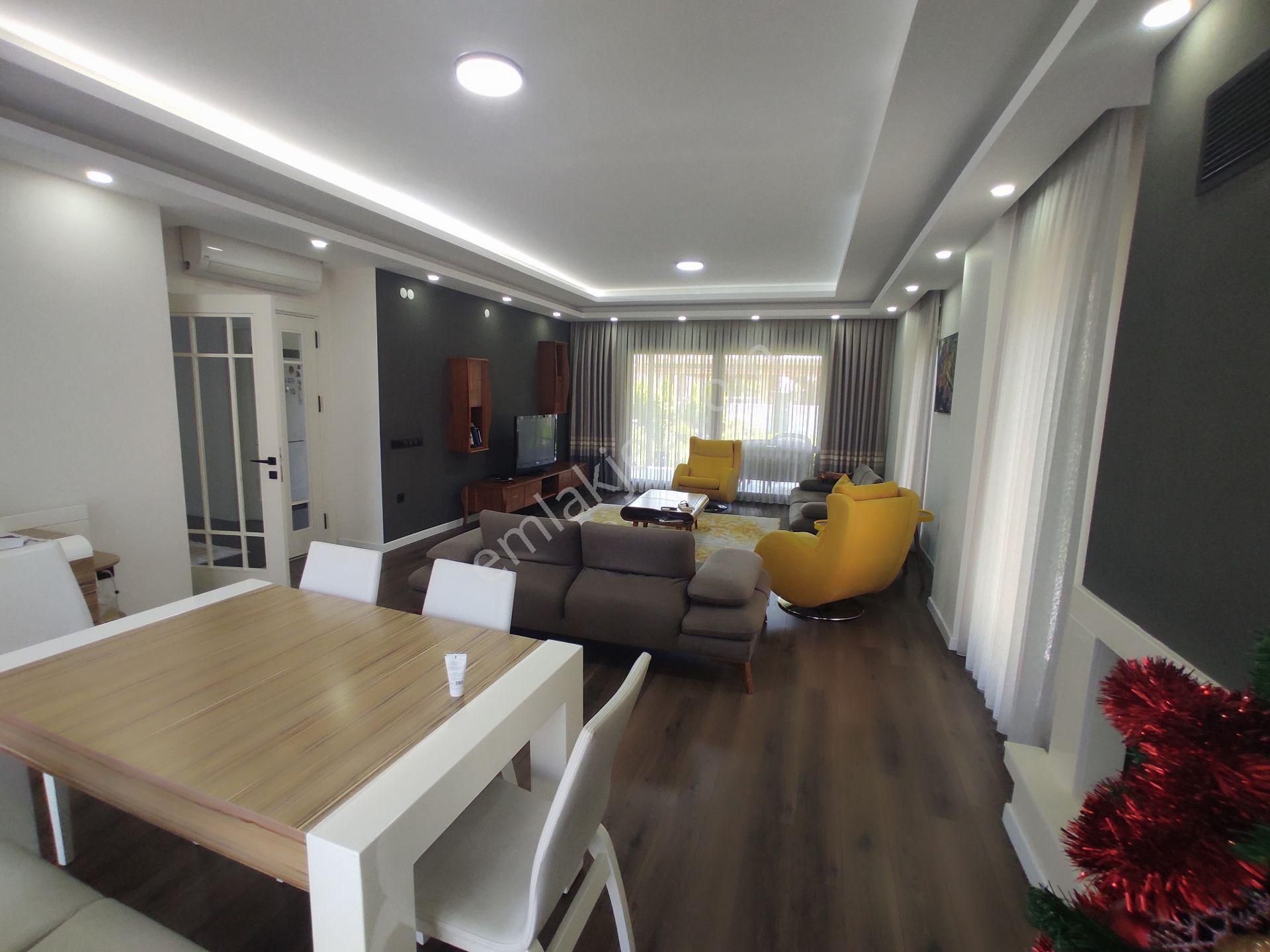 Nuray Ayhan'dan Yeşilbayırda Satılık Lüks Müstakil Tripleks Havuzlu Villa - Görsel 2