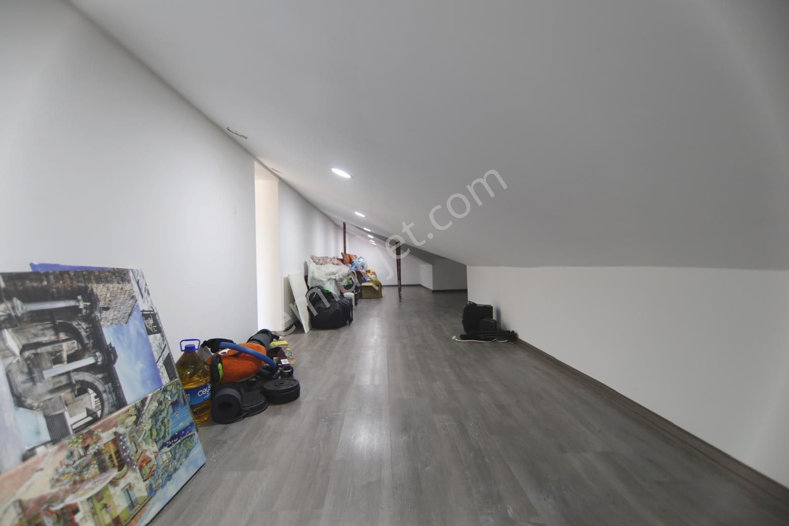 Nuray Ayhan'dan Yeşilbayırda Satılık Lüks Müstakil Tripleks Havuzlu Villa - Görsel 23