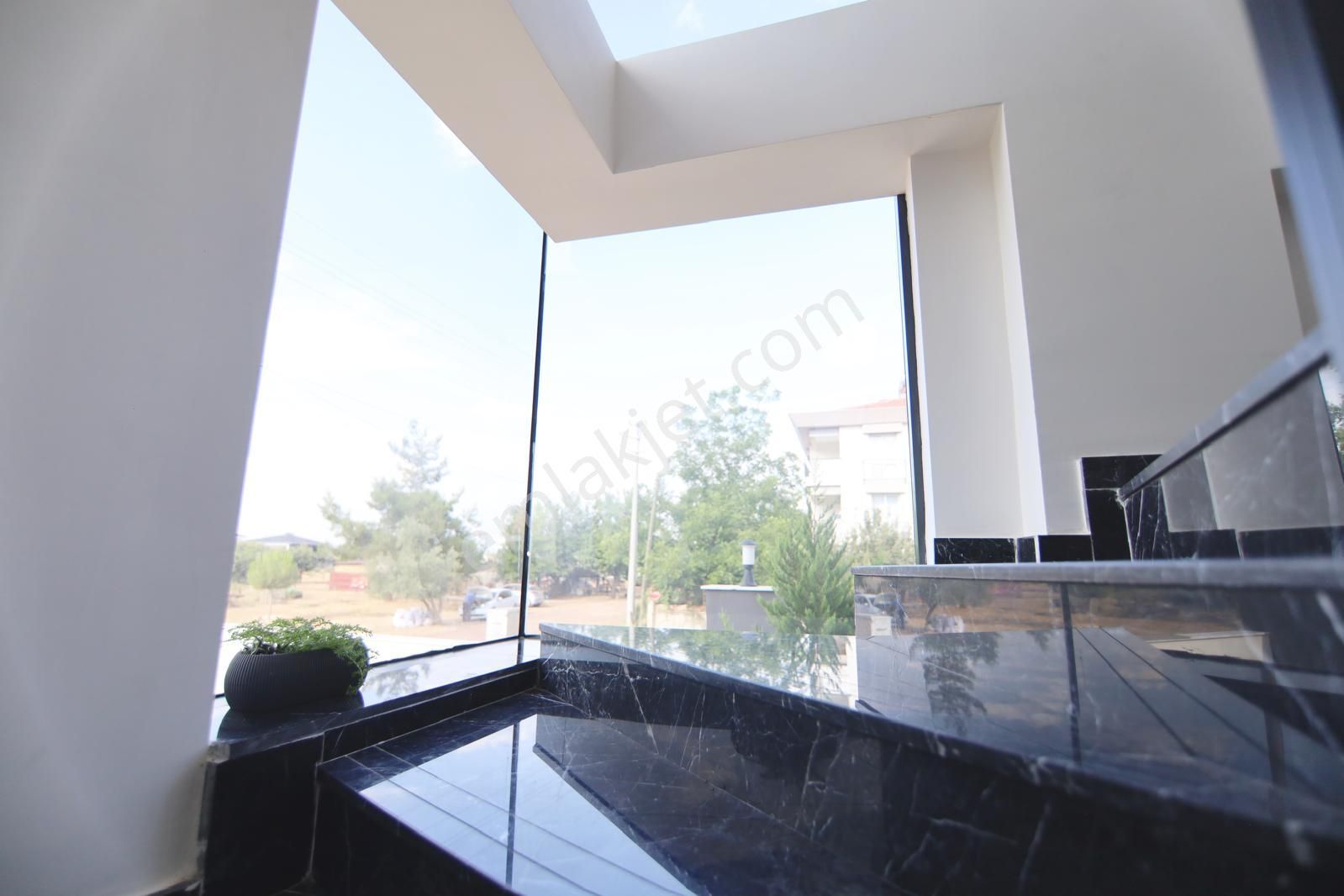 Nuray Ayhan'dan Yeşilbayırda Satılık Lüks Müstakil Tripleks Havuzlu Villa - Görsel 29