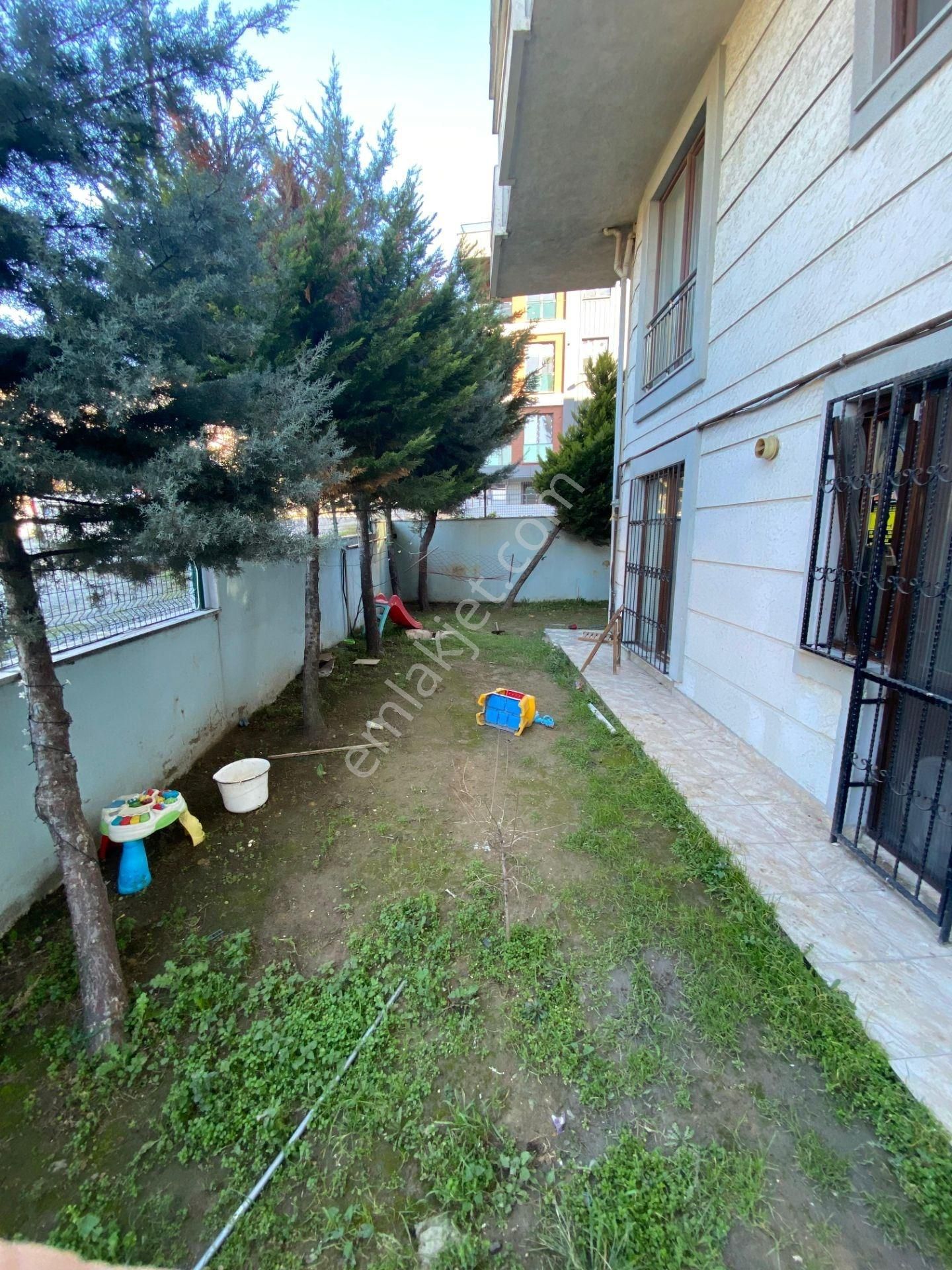Beylikdüzü Kavaklı İhlas 2 Arkası Satılık 2+1 85 M2 Giriş Kat