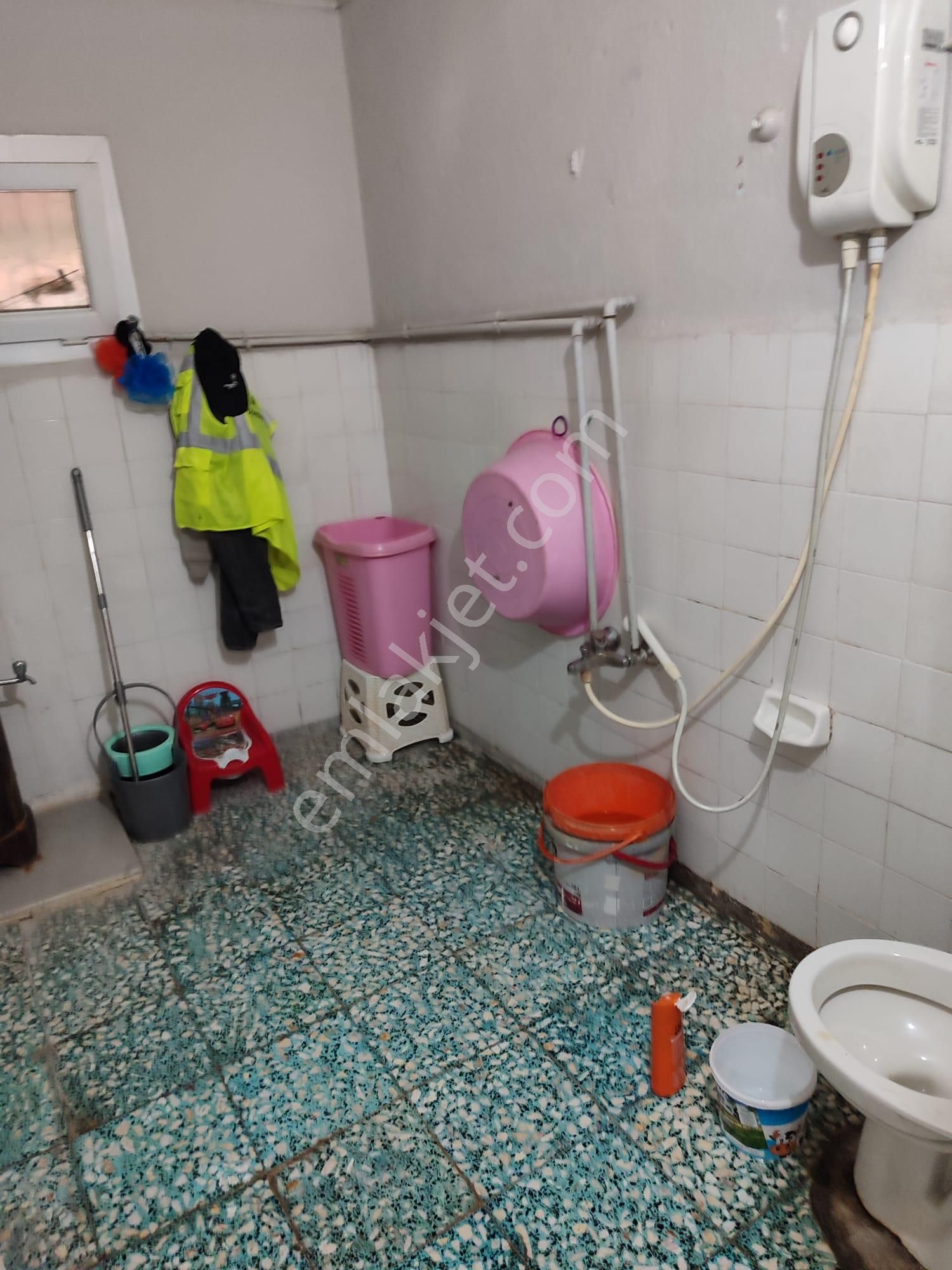 Acil Bayraklı Emek Mahde 155m2 3 Kata İmarlı Müstakil Ev - Görsel 8